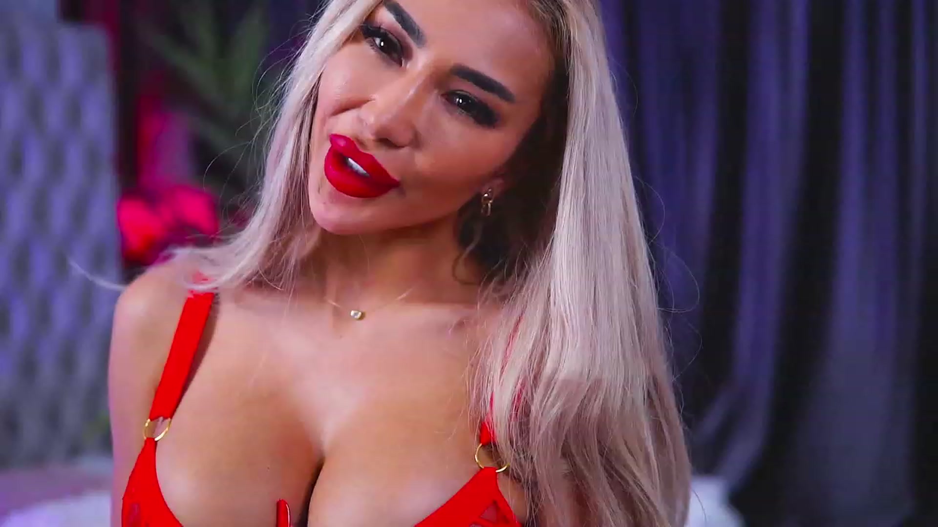 Gallery image thumbnail from Missmo0n1's myfreecams stream on, 07/20/2023, 19:05 image 1 of 20