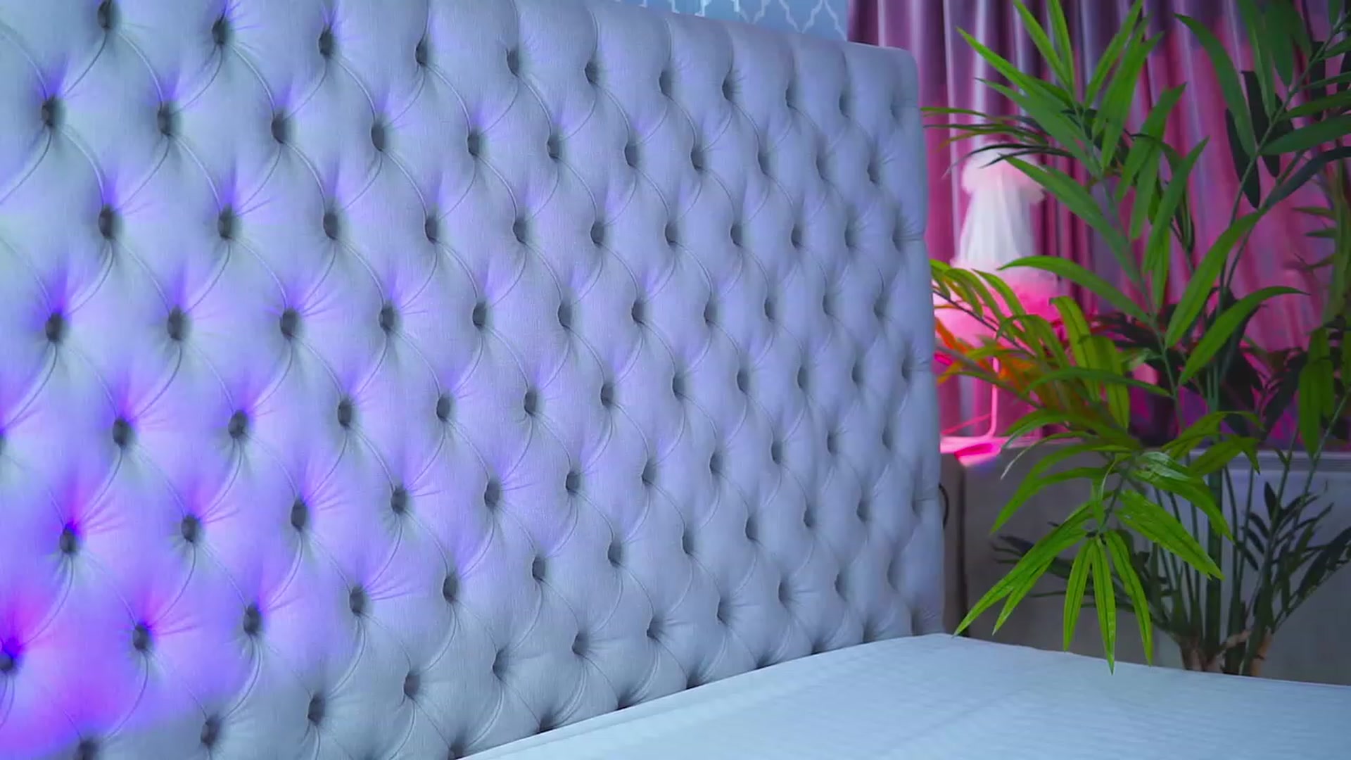 Gallery image thumbnail from Missmo0n1's myfreecams stream on, 07/21/2023, 11:24 image 15 of 20