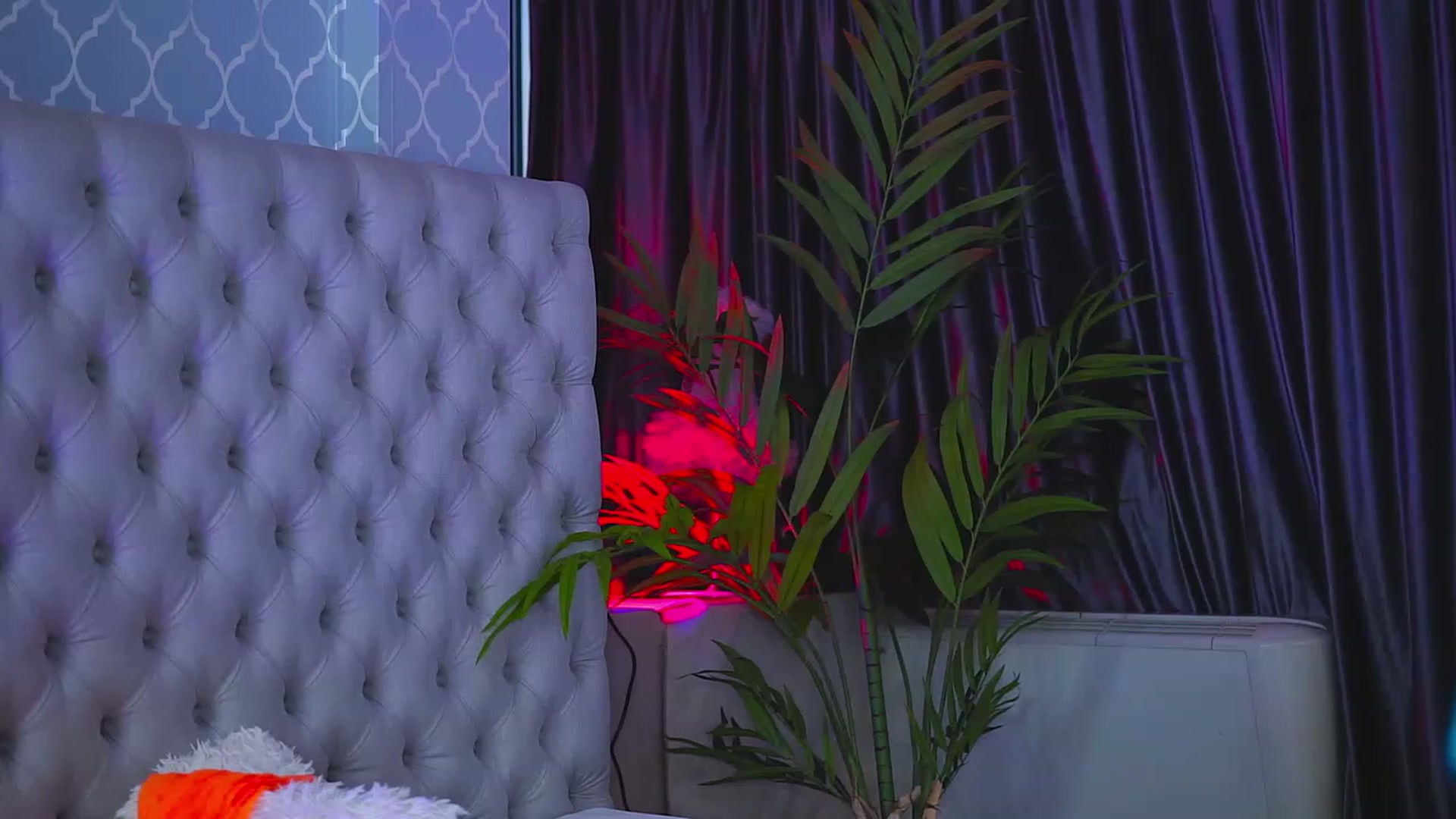 Gallery image thumbnail from Missmo0n1's myfreecams stream on, 07/24/2023, 18:55 image 5 of 20