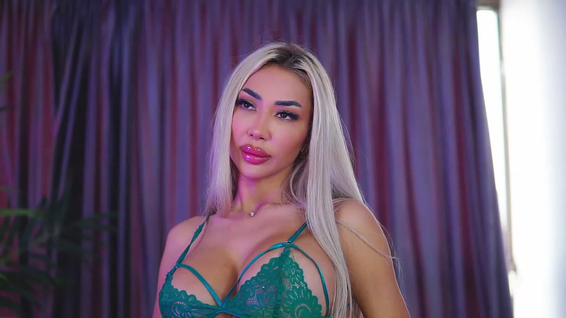 Gallery image thumbnail from Missmo0n1's myfreecams stream on, 07/25/2023, 15:32 image 18 of 20