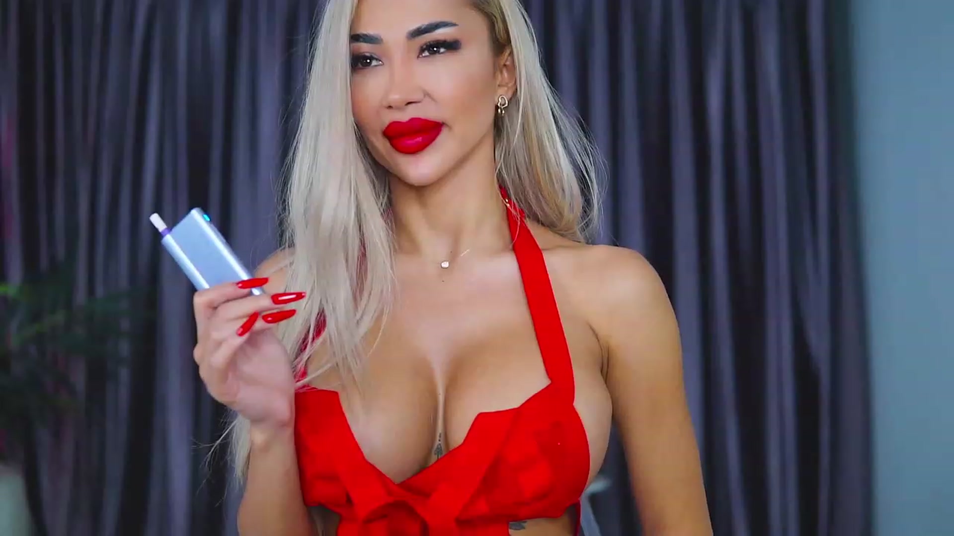 Gallery image thumbnail from Missmo0n1's myfreecams stream on, 07/26/2023, 19:43 image 12 of 20