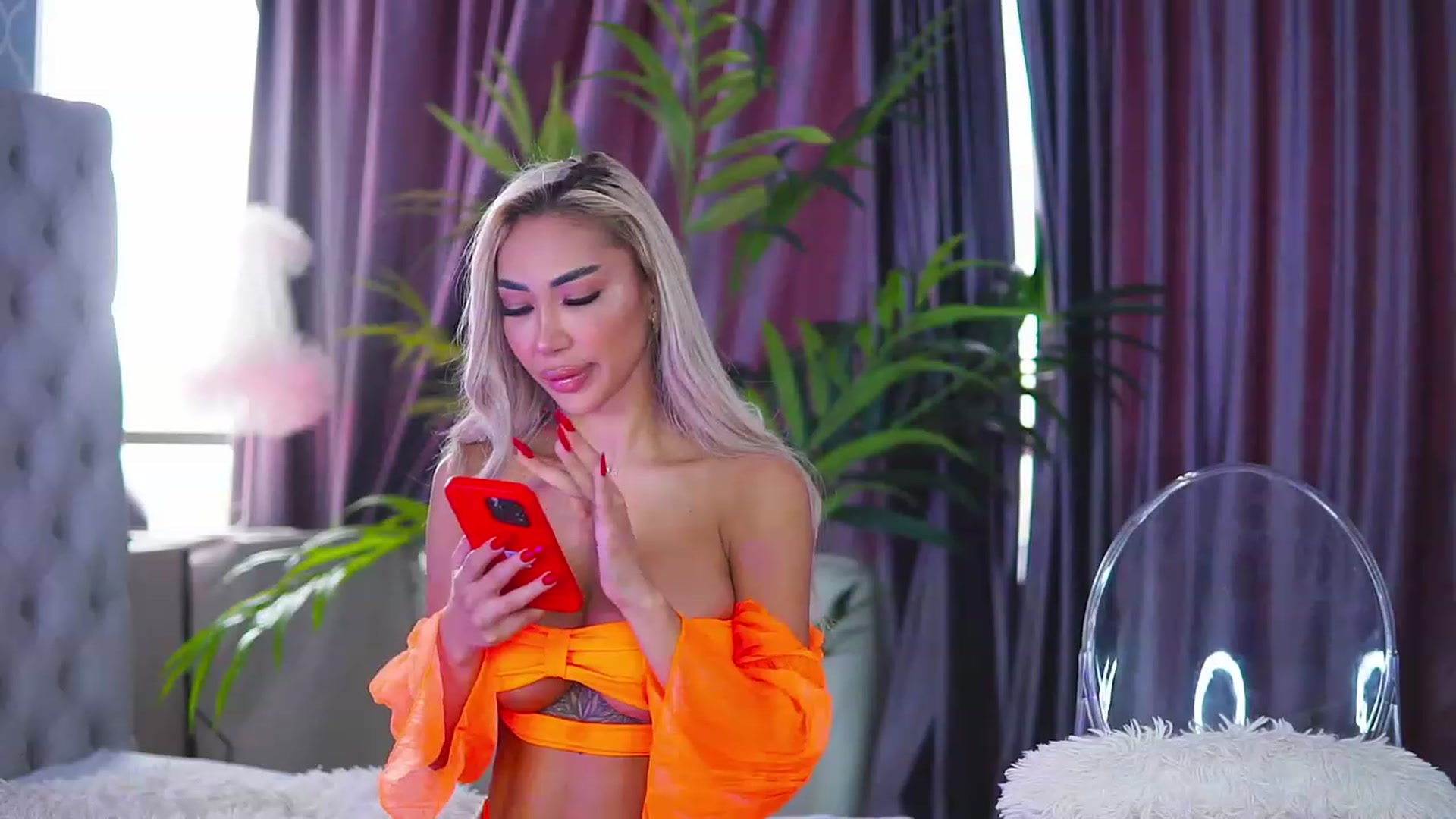 Gallery image thumbnail from Missmo0n1's myfreecams stream on, 07/27/2023, 15:34 image 15 of 20