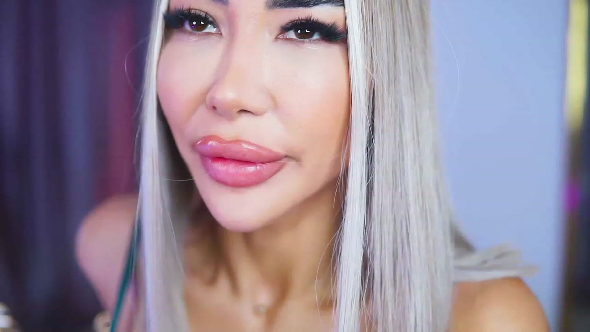 Gallery image thumbnail from Missmo0n1's myfreecams stream on, 07/28/2023, 14:52 image 4 of 20