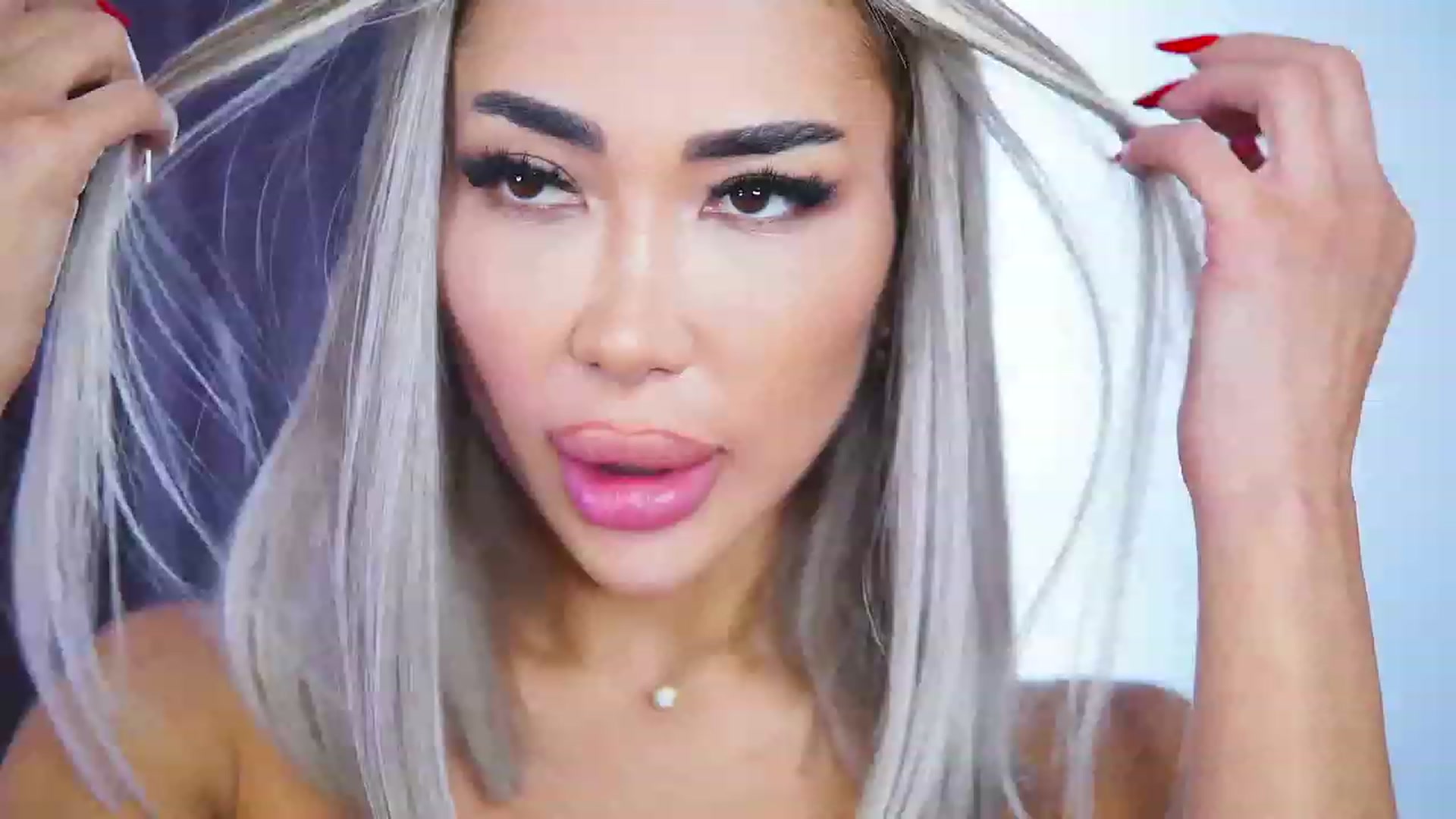 Gallery image thumbnail from Missmo0n1's myfreecams stream on, 07/28/2023, 16:10 image 10 of 20