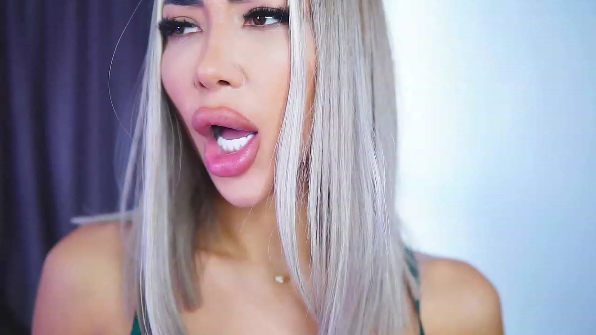 Gallery image thumbnail from Missmo0n1's myfreecams stream on, 07/28/2023, 16:43 image 20 of 20