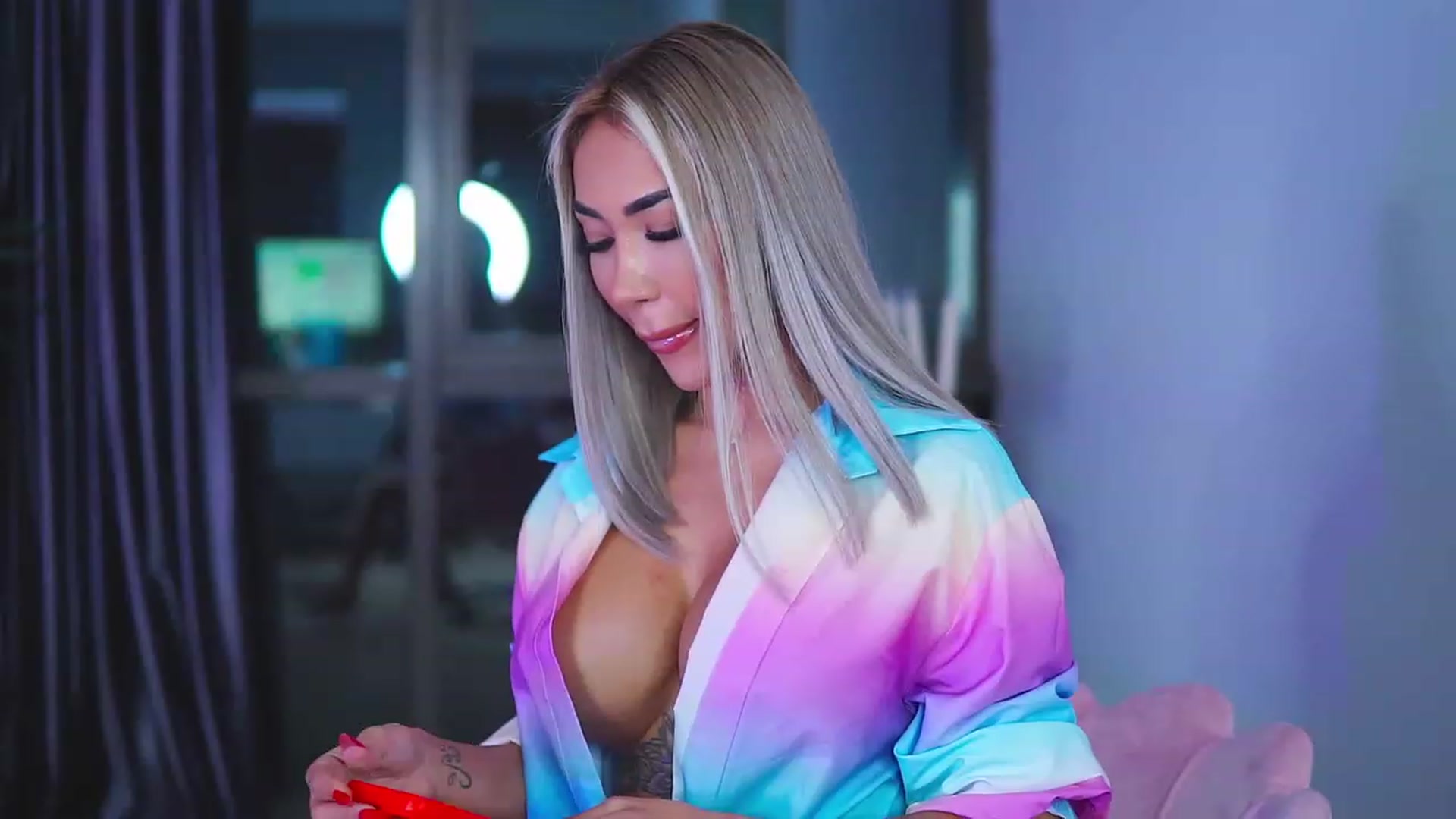 Gallery image thumbnail from Missmo0n1's myfreecams stream on, 07/28/2023, 23:09 image 15 of 20