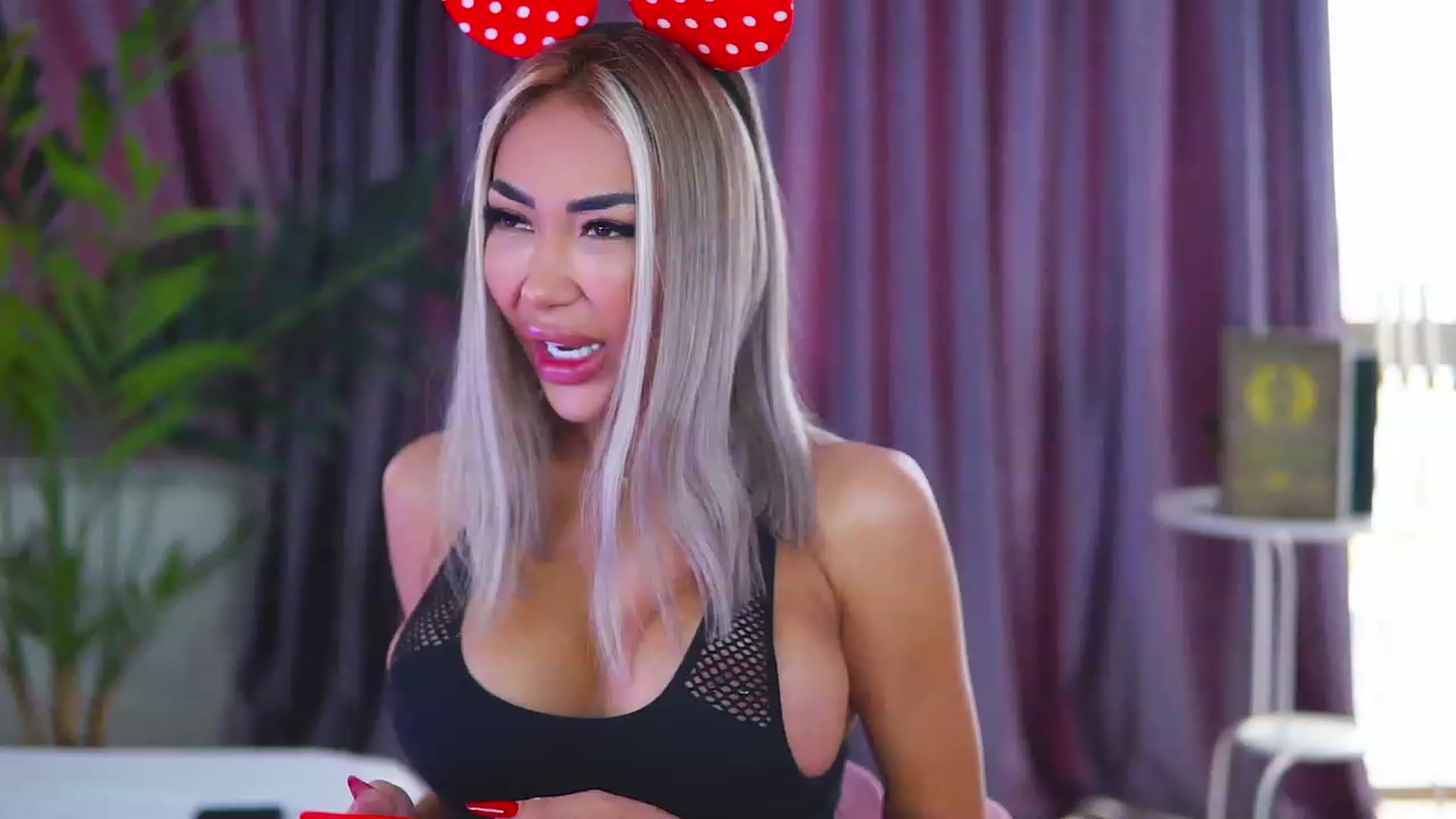 Gallery image thumbnail from Missmo0n1's myfreecams stream on, 07/29/2023, 13:08 image 14 of 20