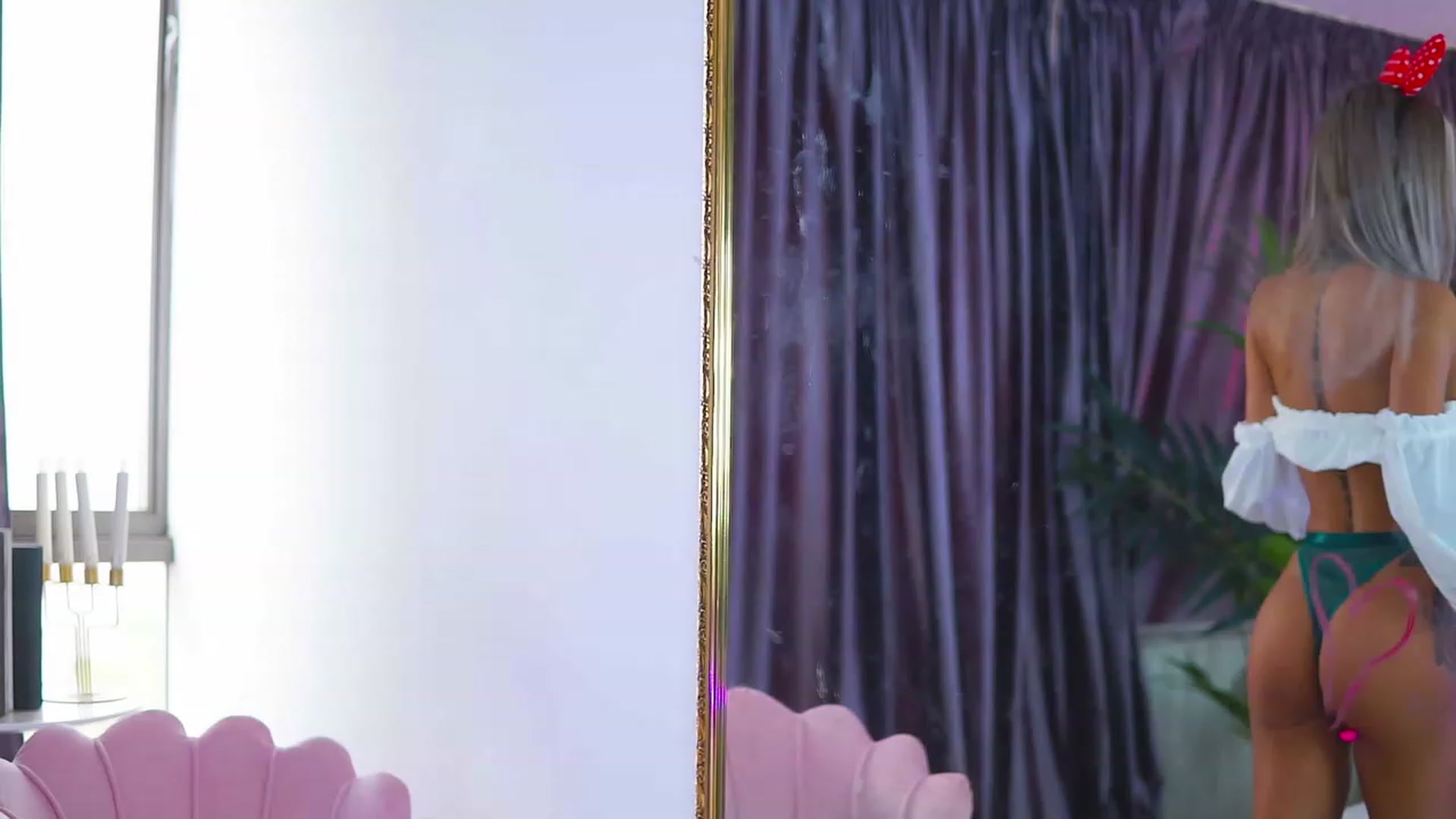 Gallery image thumbnail from Missmo0n1's myfreecams stream on, 07/29/2023, 17:13 image 3 of 20