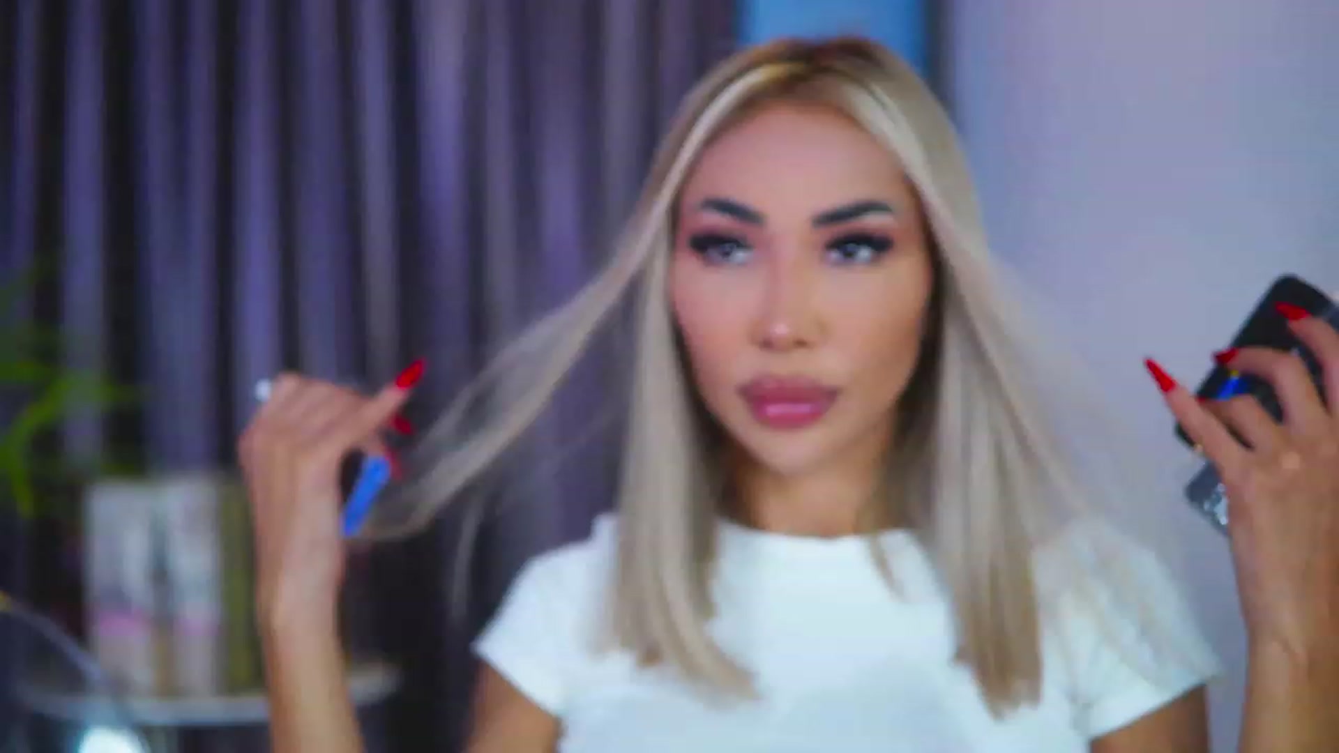 Gallery image thumbnail from Missmo0n1's myfreecams stream on, 08/10/2023, 18:33 image 9 of 20