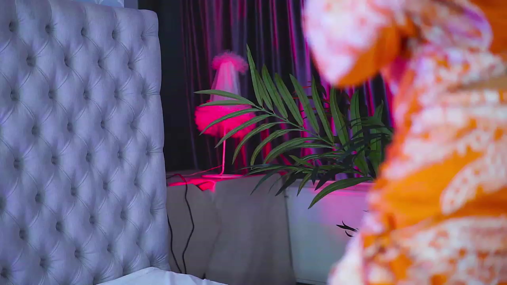 Gallery image thumbnail from Missmo0n1's myfreecams stream on, 08/11/2023, 18:21 image 20 of 20