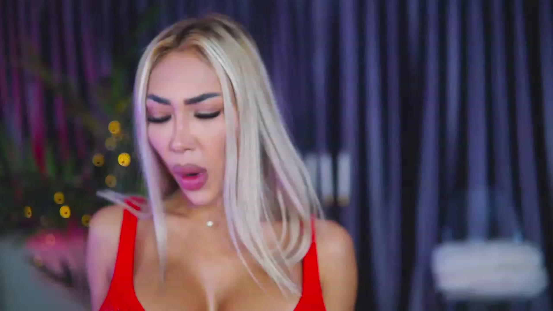Gallery image thumbnail from Missmo0n1's myfreecams stream on, 08/16/2023, 18:18 image 11 of 20
