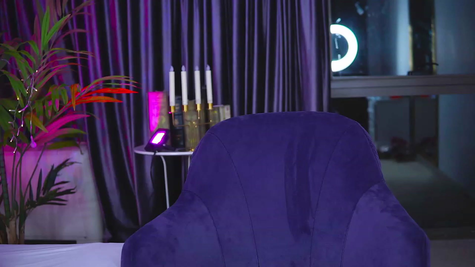 Gallery image thumbnail from Missmo0n1's myfreecams stream on, 09/23/2023, 17:04 image 7 of 20
