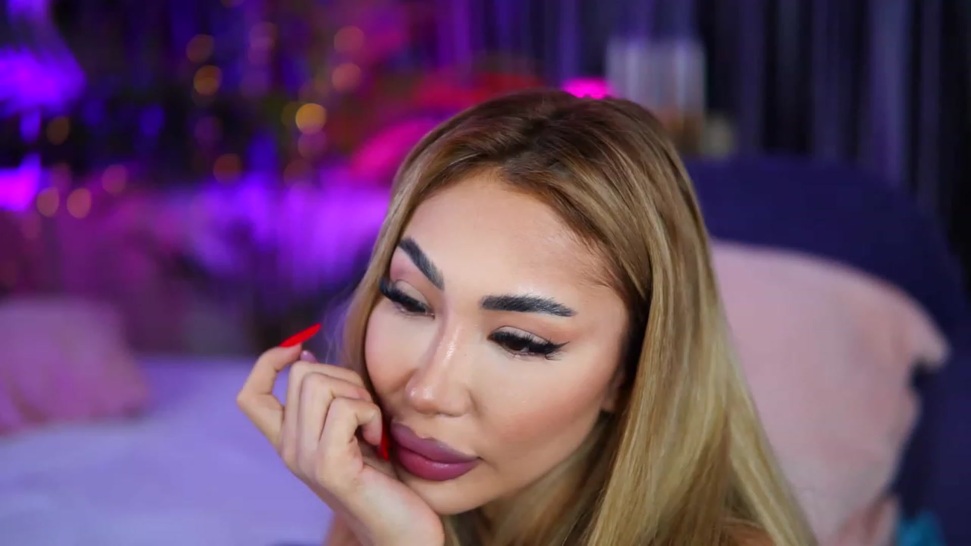 Gallery image thumbnail from Missmo0n1's myfreecams stream on, 09/25/2023, 17:26 image 20 of 20
