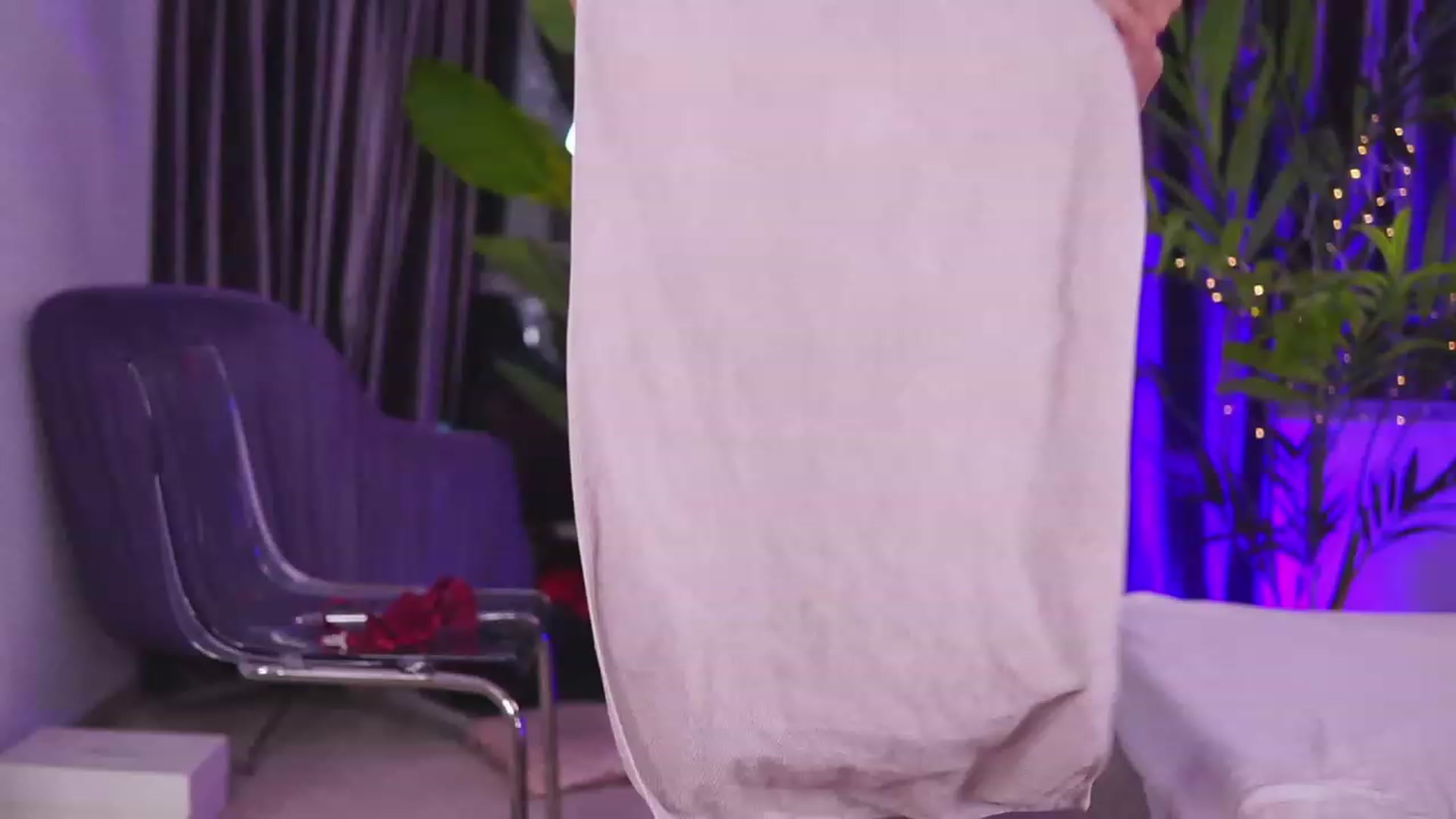 Gallery image thumbnail from Missmo0n1's myfreecams stream on, 12/24/2023, 20:15 image 10 of 20
