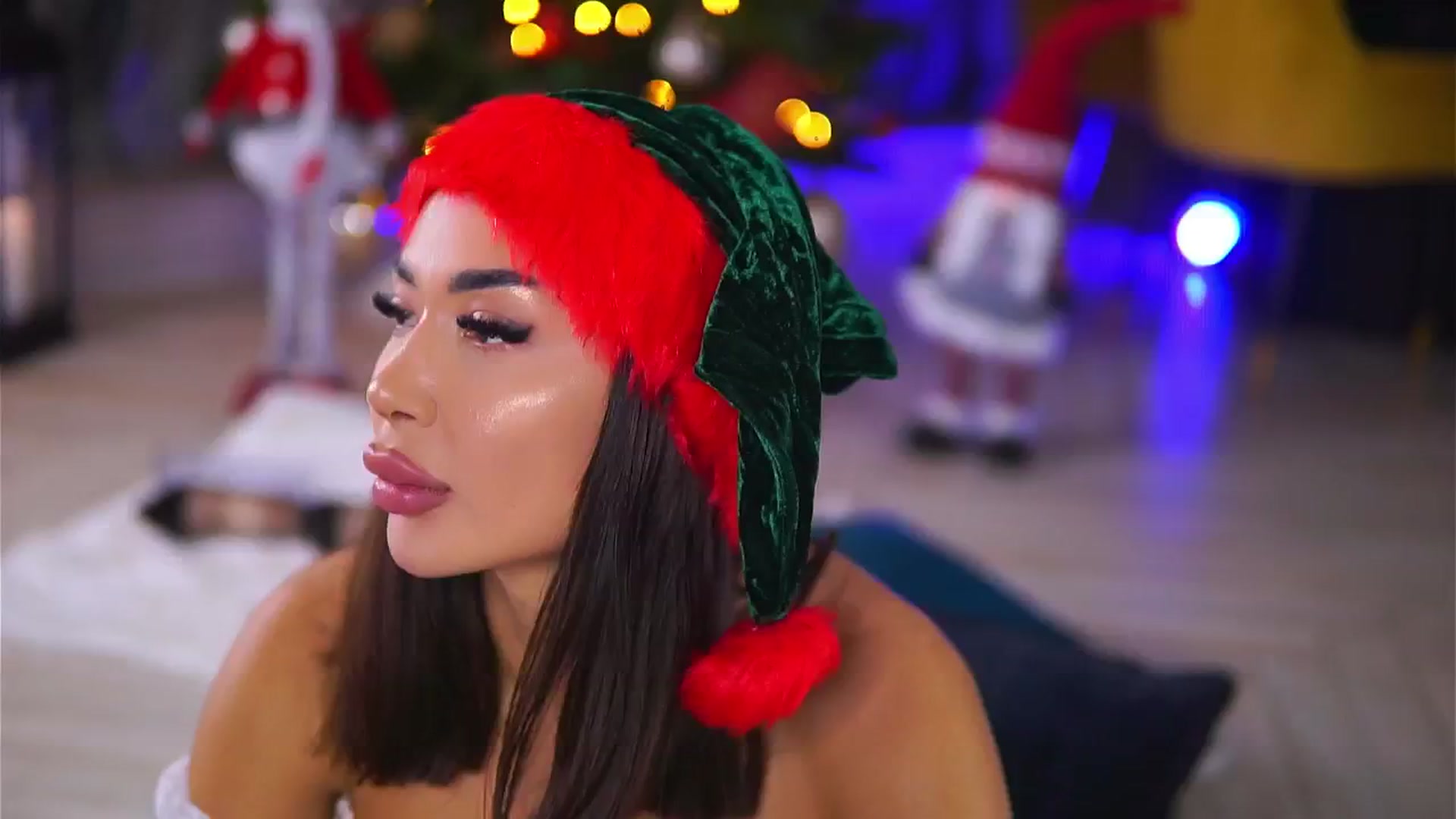 Gallery image thumbnail from Missmo0n1's myfreecams stream on, 12/12/2024, 15:01 image 20 of 20