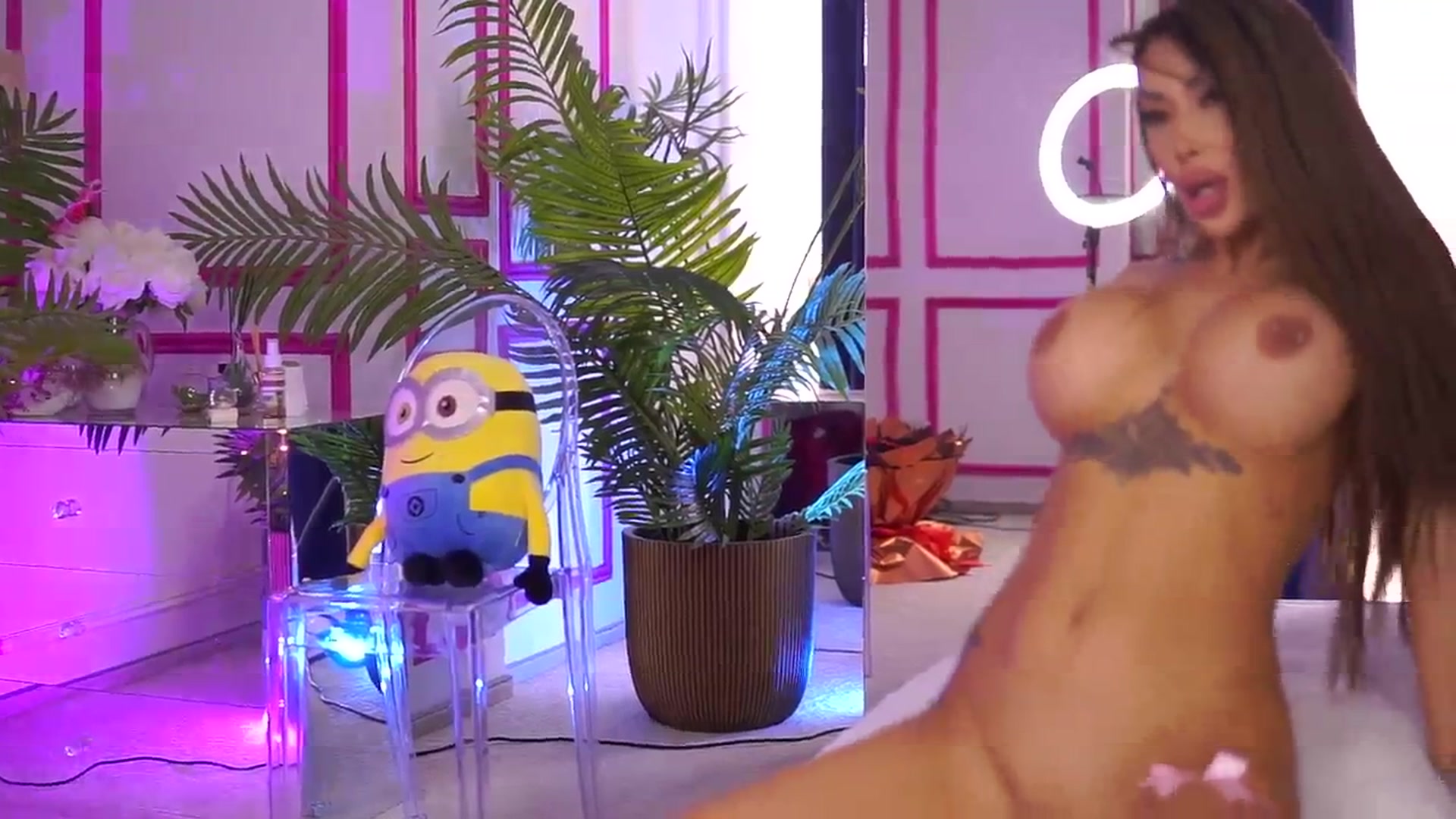 Gallery image thumbnail from Missmo0n1's myfreecams stream on, 01/27/2025, 15:17 image 14 of 20