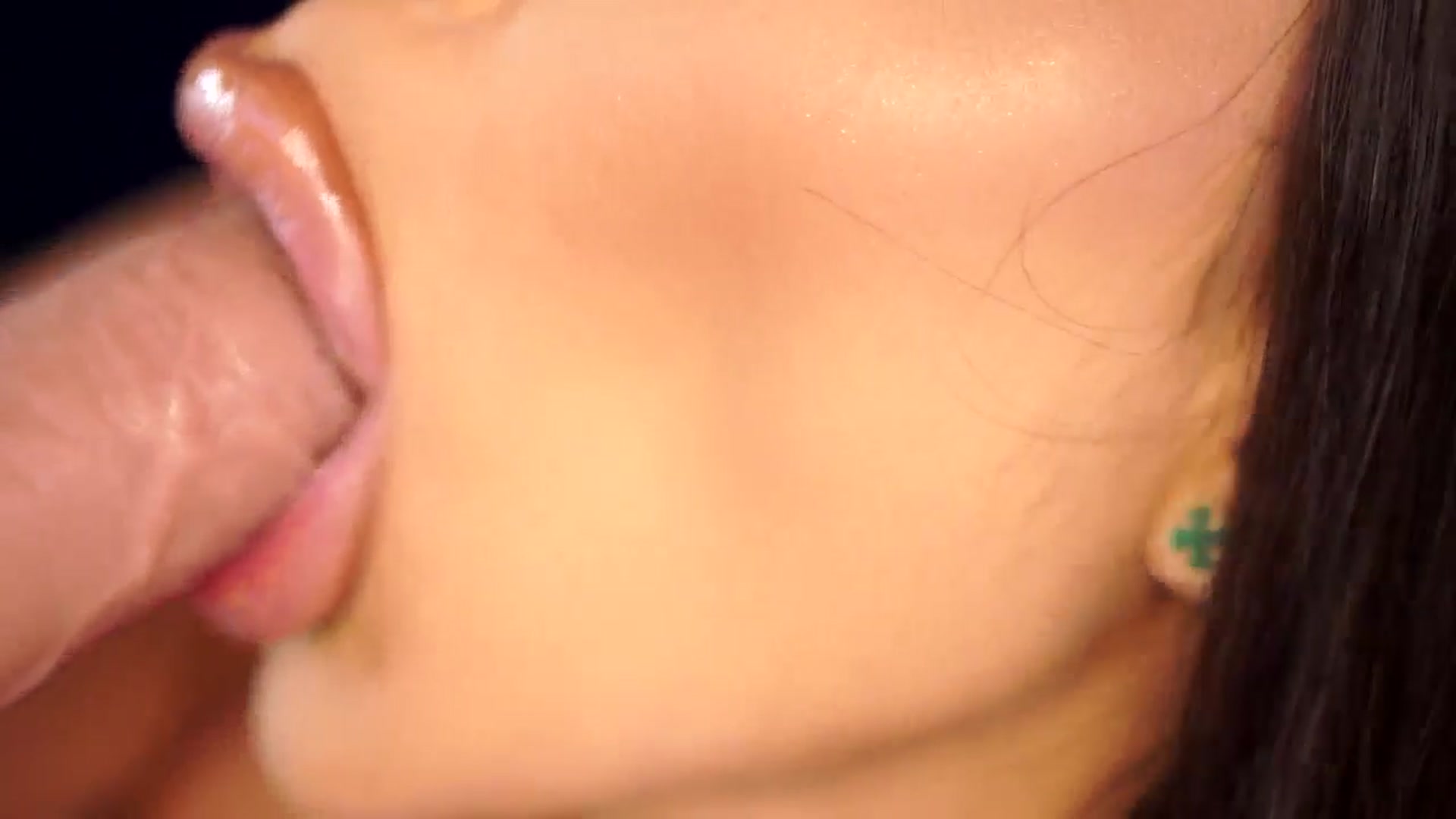 Gallery image thumbnail from Missmo0n1's myfreecams stream on, 07/18/2025, 17:20 image 4 of 20