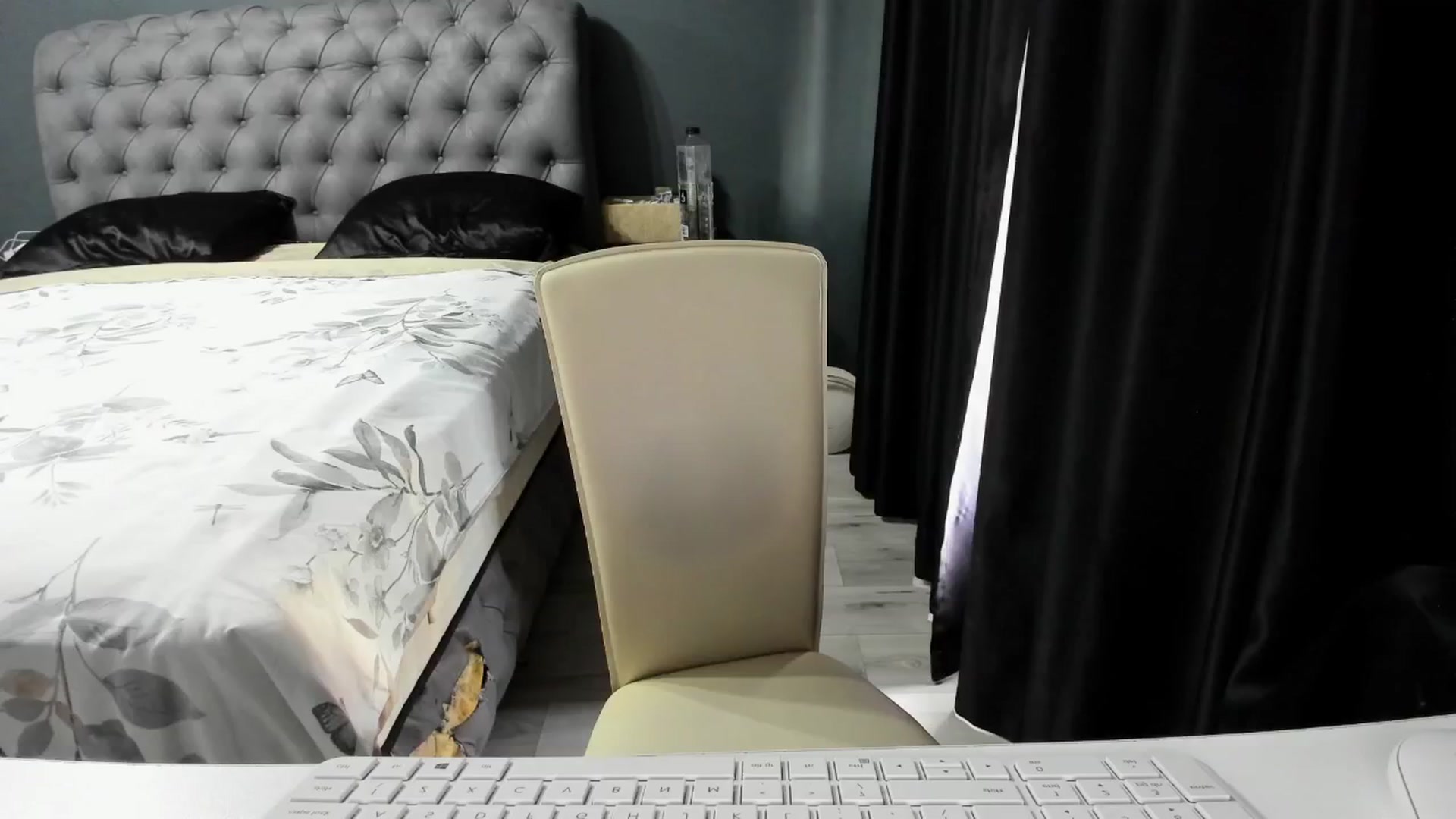 Gallery image thumbnail from Missquinn_'s myfreecams stream on, 06/05/2024, 08:02 image 1 of 20