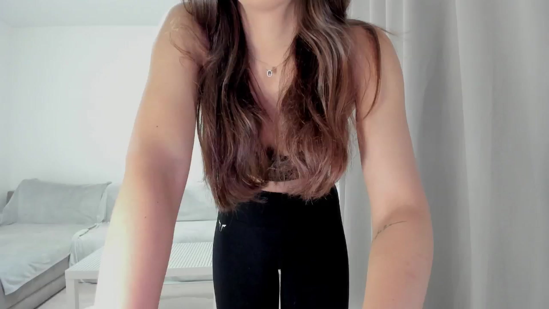 Gallery image thumbnail from Missquinn_'s myfreecams stream on, 06/25/2024, 07:19 image 17 of 20