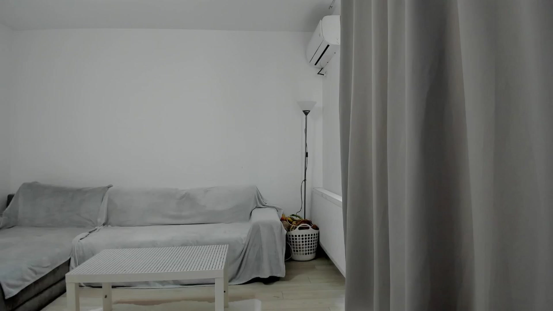 Gallery image thumbnail from Missquinn_'s myfreecams stream on, 06/25/2024, 07:19 image 3 of 20