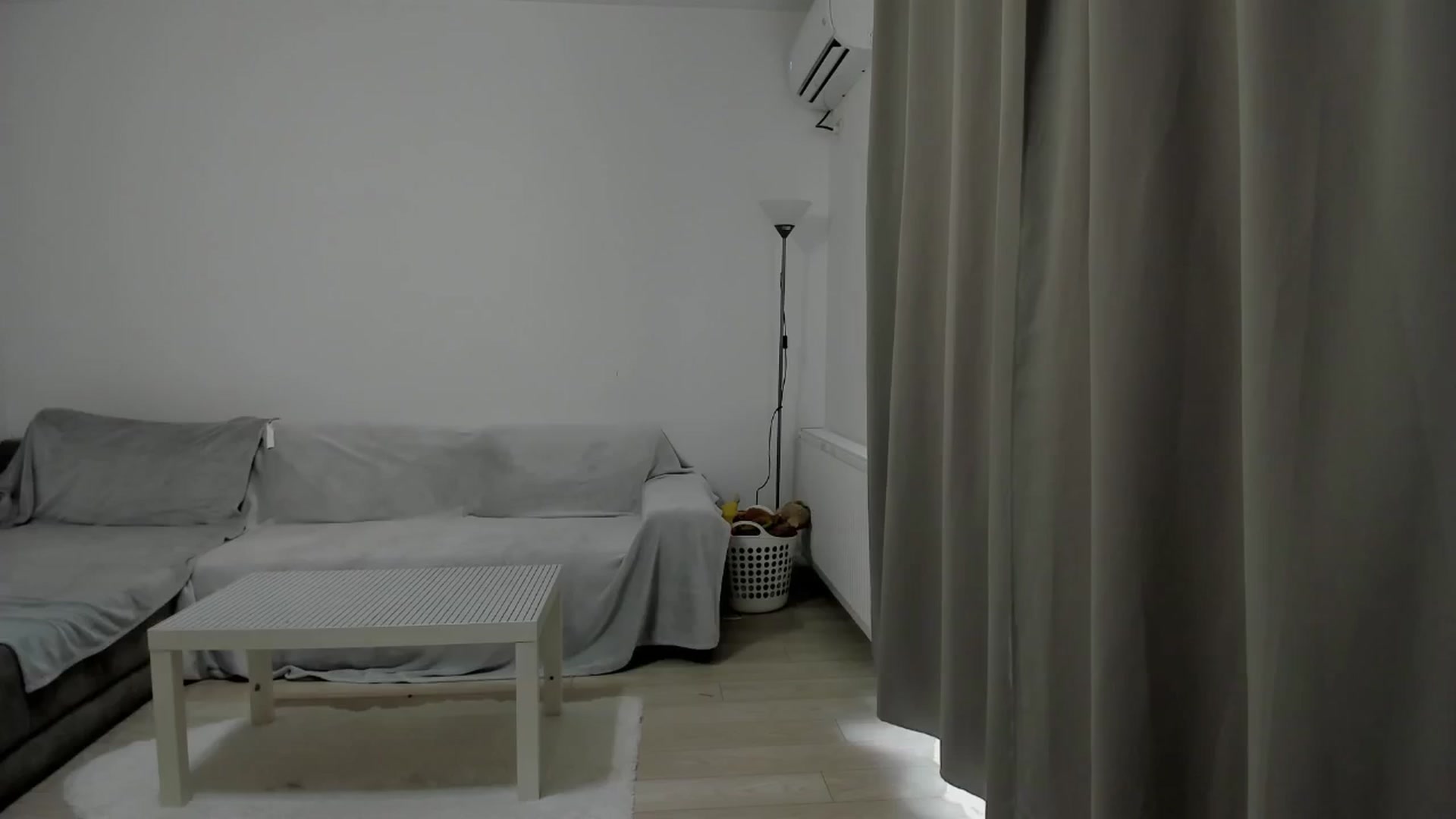 Gallery image thumbnail from Missquinn_'s myfreecams stream on, 06/26/2024, 10:50 image 17 of 20