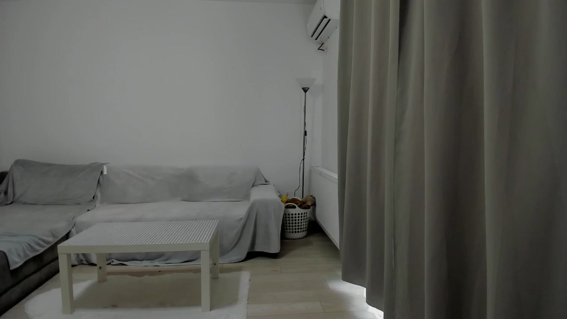 Gallery image thumbnail from Missquinn_'s myfreecams stream on, 06/26/2024, 10:50 image 16 of 20