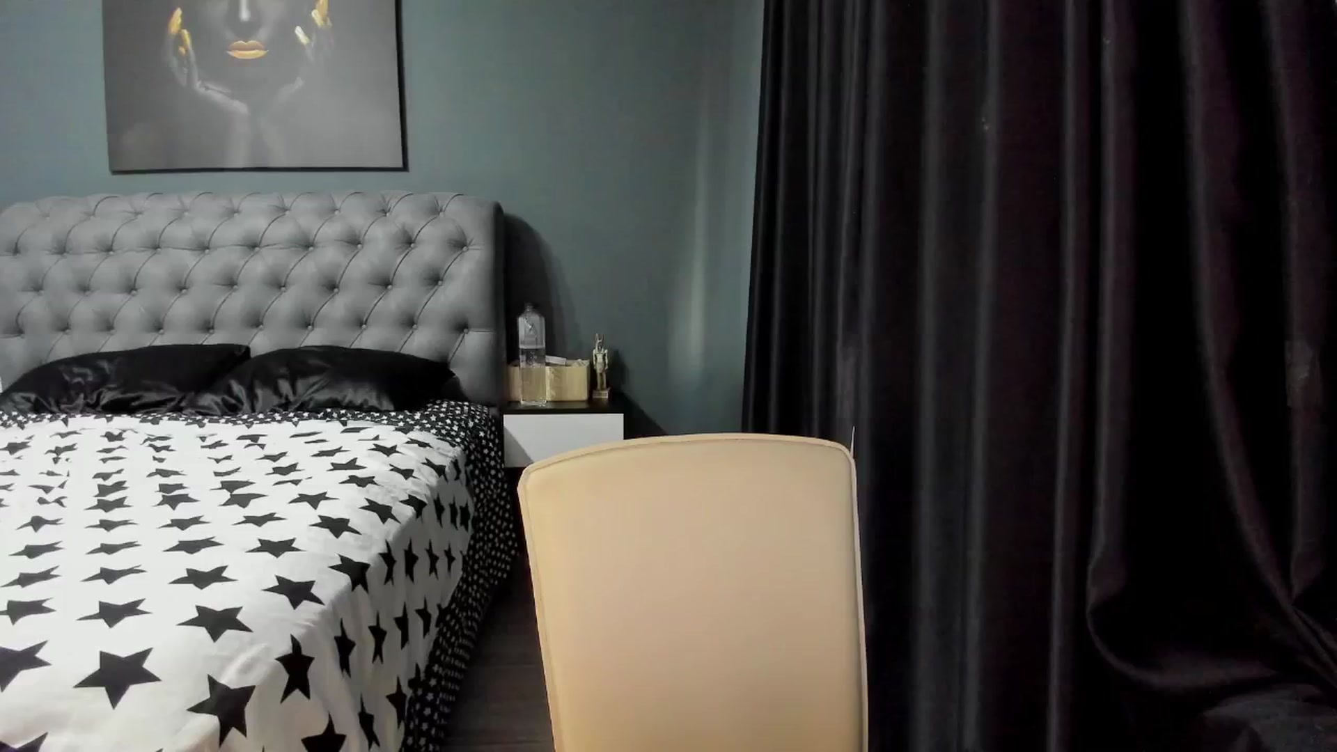 Gallery image thumbnail from Missquinn_'s myfreecams stream on, 07/12/2024, 07:44 image 12 of 20