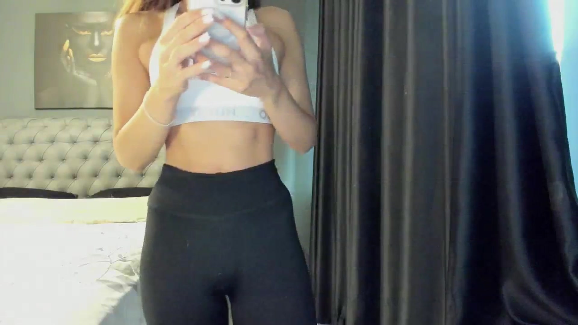 Gallery image thumbnail from Missquinn_'s myfreecams stream on, 08/06/2024, 07:45 image 16 of 20