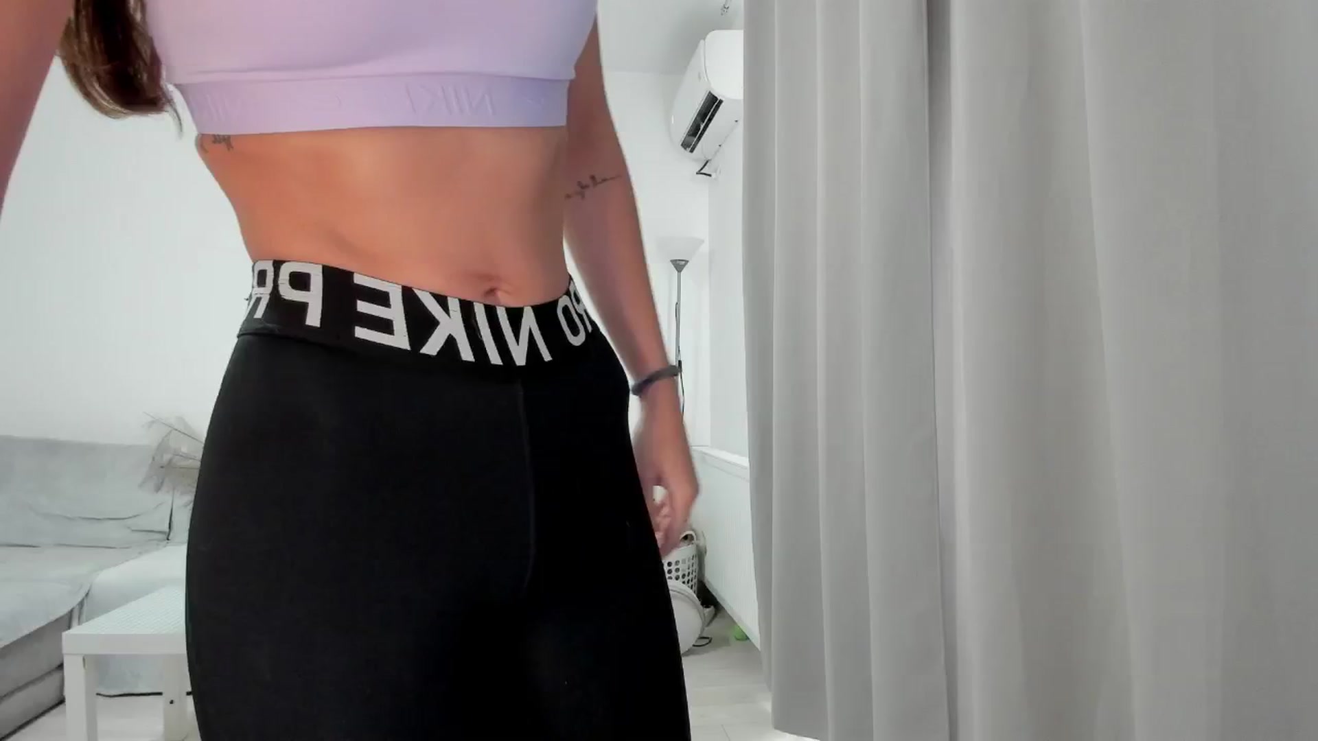 Gallery image thumbnail from Missquinn_'s myfreecams stream on, 08/12/2024, 07:10 image 3 of 20