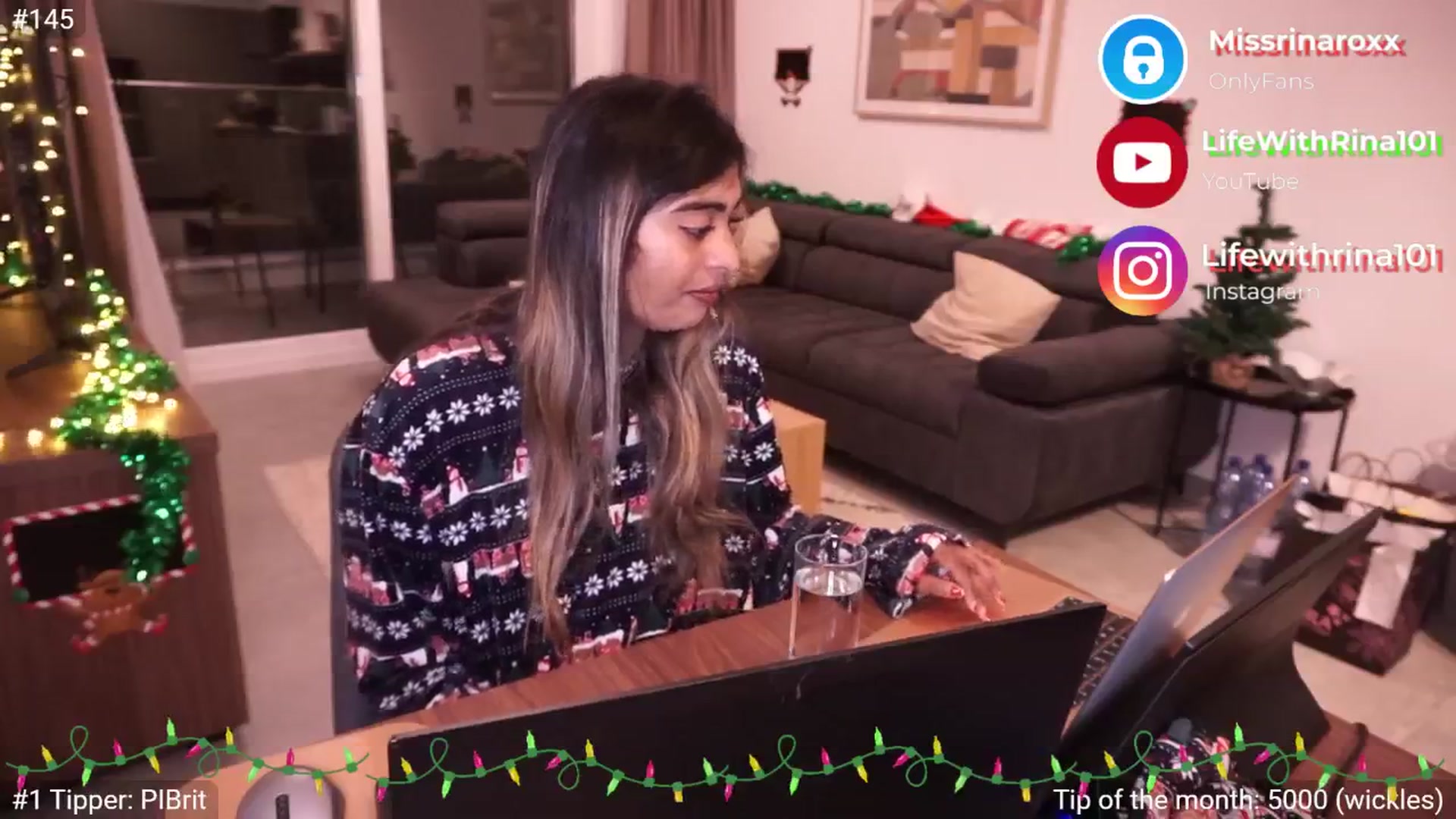 Gallery image thumbnail from Missrinaroxx's myfreecams stream on, 12/22/2024, 05:04 image 11 of 20
