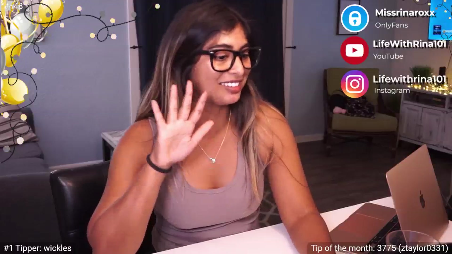 Gallery image thumbnail from Missrinaroxx's myfreecams stream on, 01/08/2025, 24:02 image 11 of 20