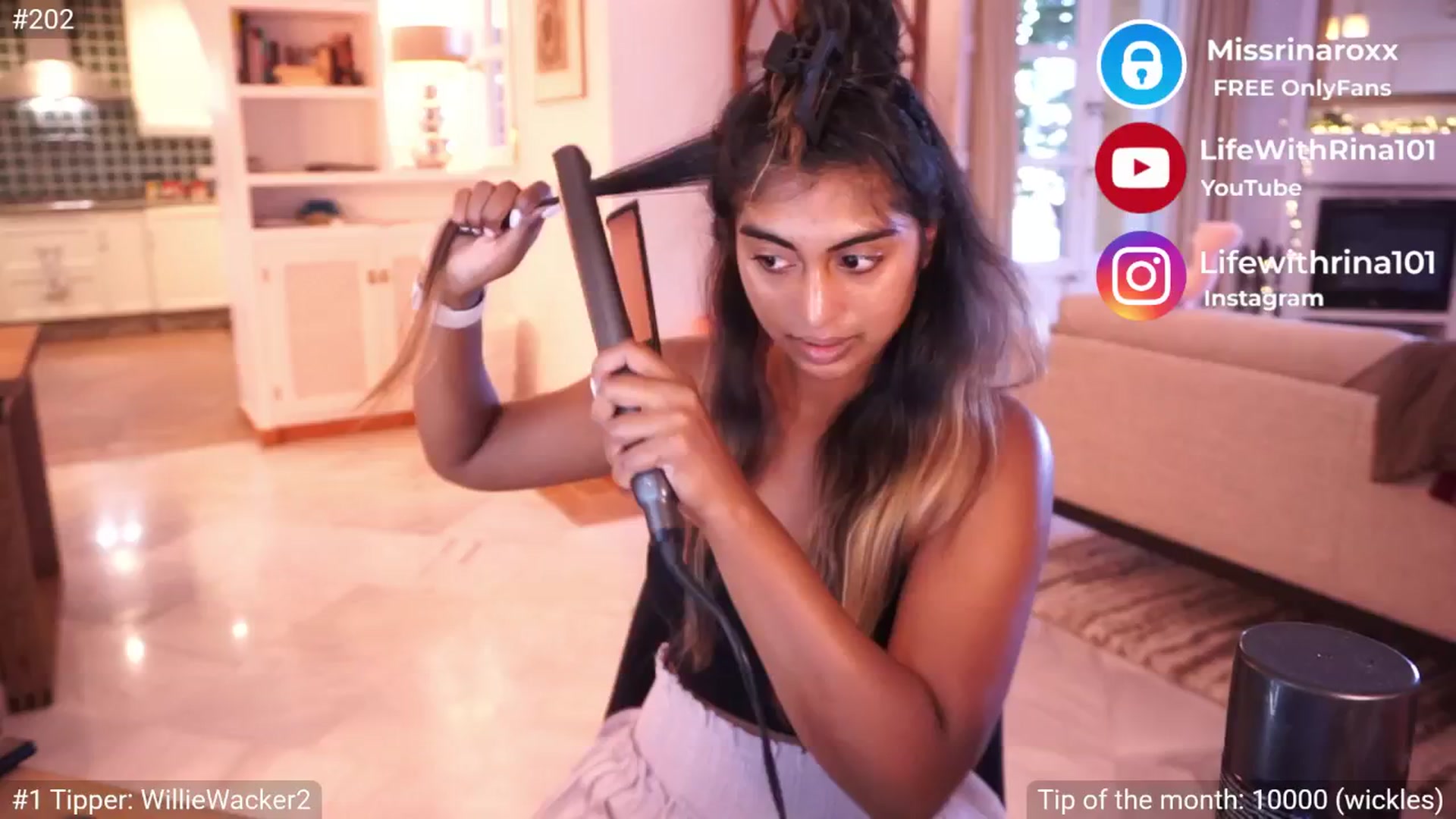 Gallery image thumbnail from Missrinaroxx's myfreecams stream on, 05/02/2025, 20:45 image 1 of 20