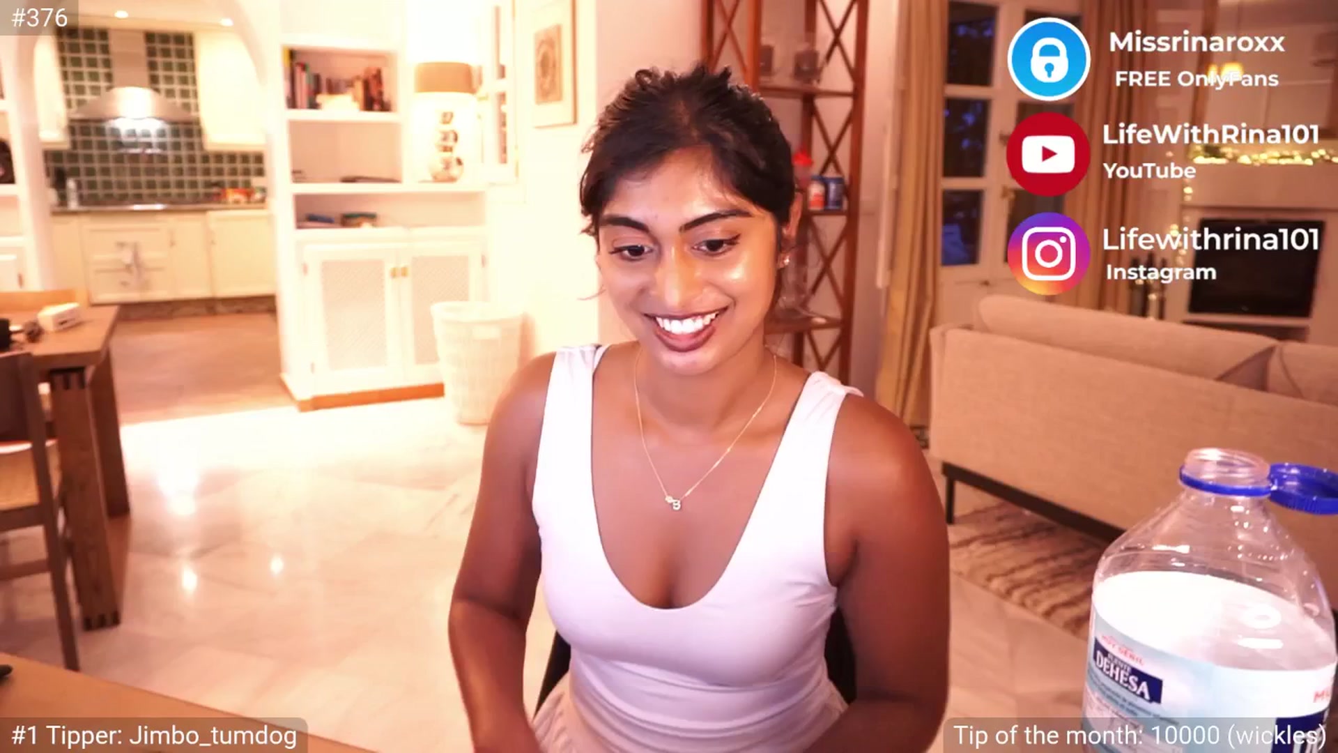 Gallery image thumbnail from Missrinaroxx's myfreecams stream on, 05/04/2025, 20:27 image 13 of 20