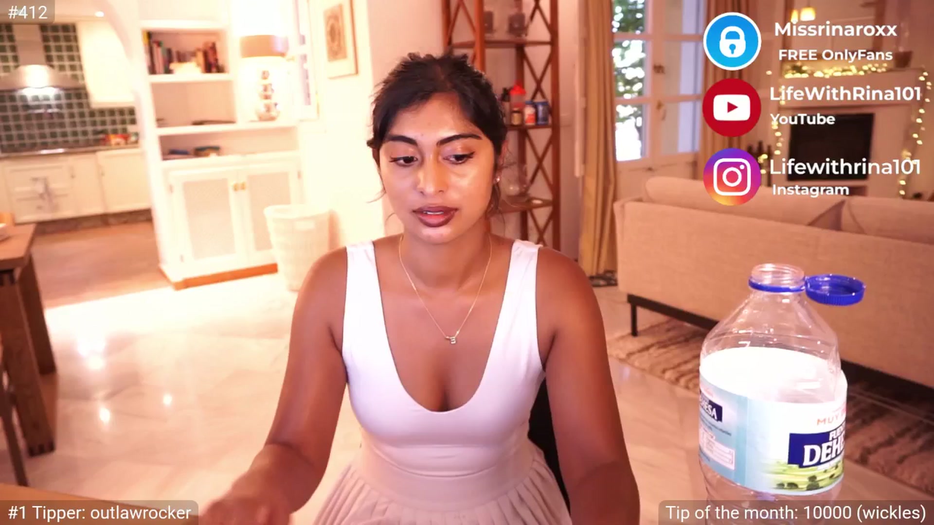 Gallery image thumbnail from Missrinaroxx's myfreecams stream on, 05/04/2025, 20:27 image 6 of 20