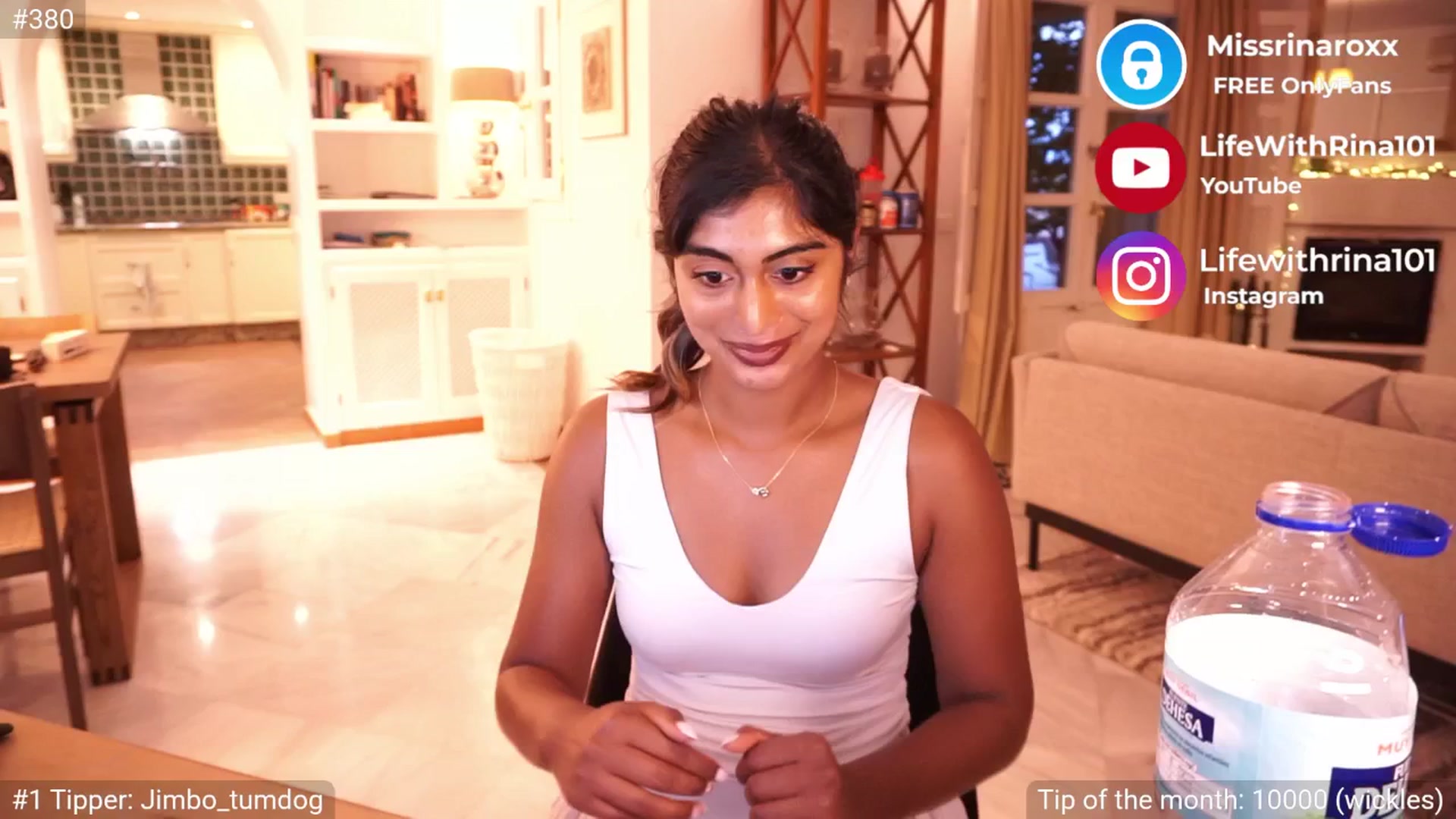 Gallery image thumbnail from Missrinaroxx's myfreecams stream on, 05/04/2025, 20:27 image 11 of 20