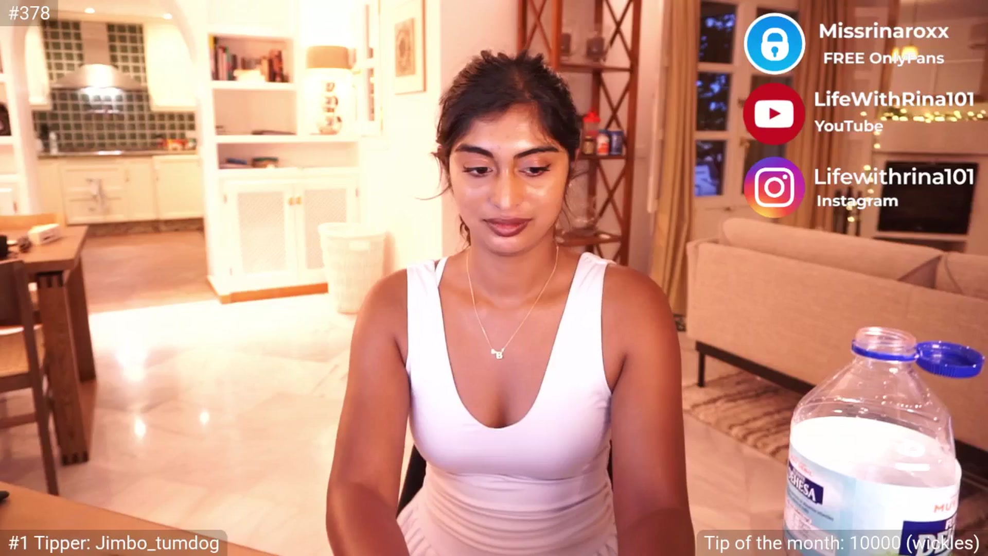 Gallery image thumbnail from Missrinaroxx's myfreecams stream on, 05/04/2025, 20:27 image 12 of 20