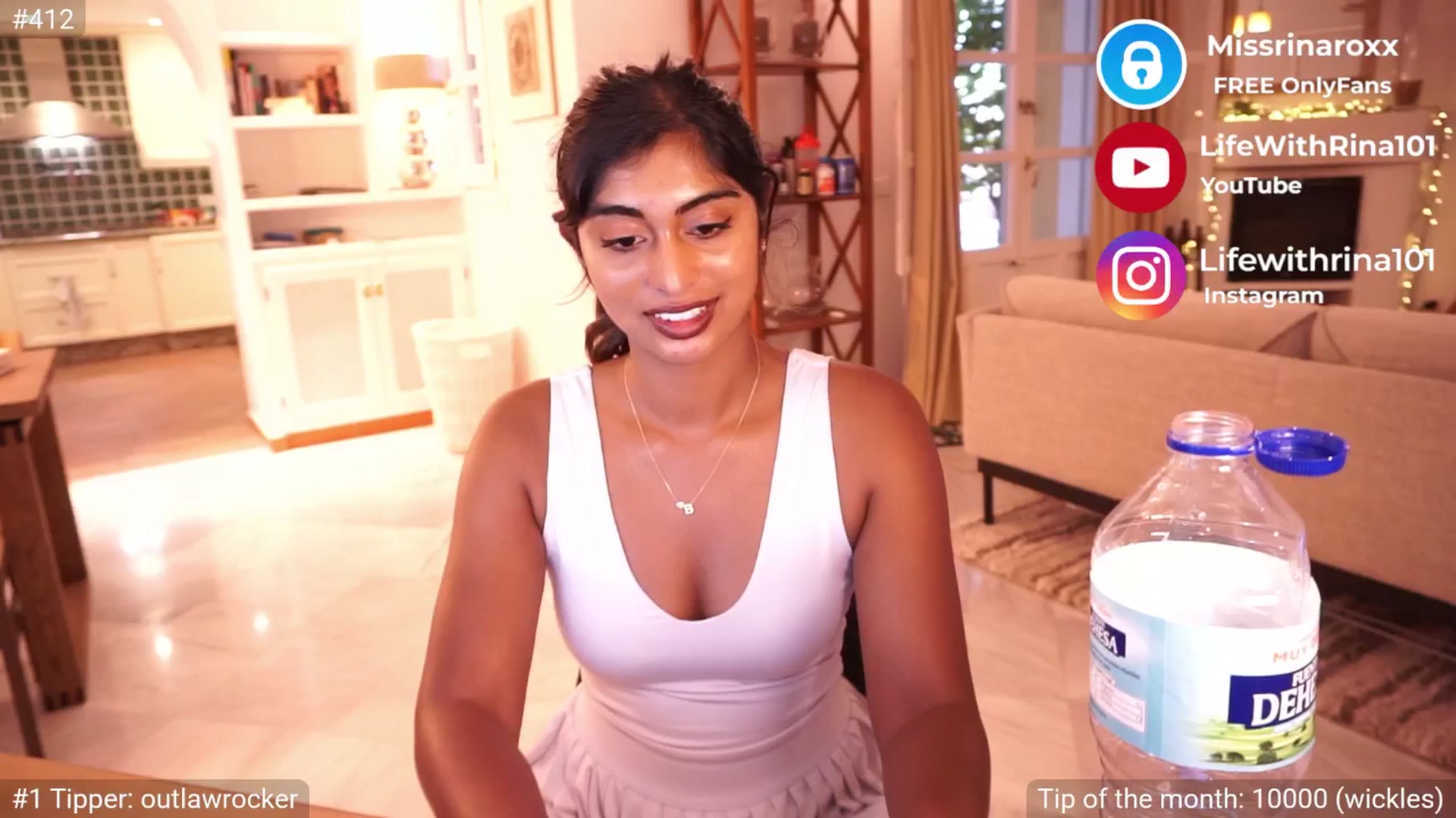 Gallery image thumbnail from Missrinaroxx's myfreecams stream on, 05/04/2025, 20:27 image 7 of 20