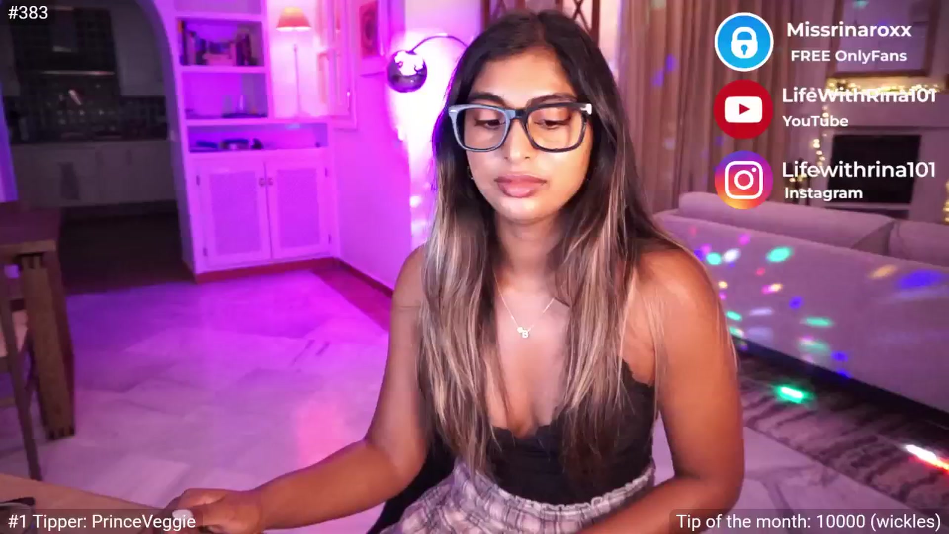 Gallery image thumbnail from Missrinaroxx's myfreecams stream on, 05/06/2025, 19:35 image 9 of 20