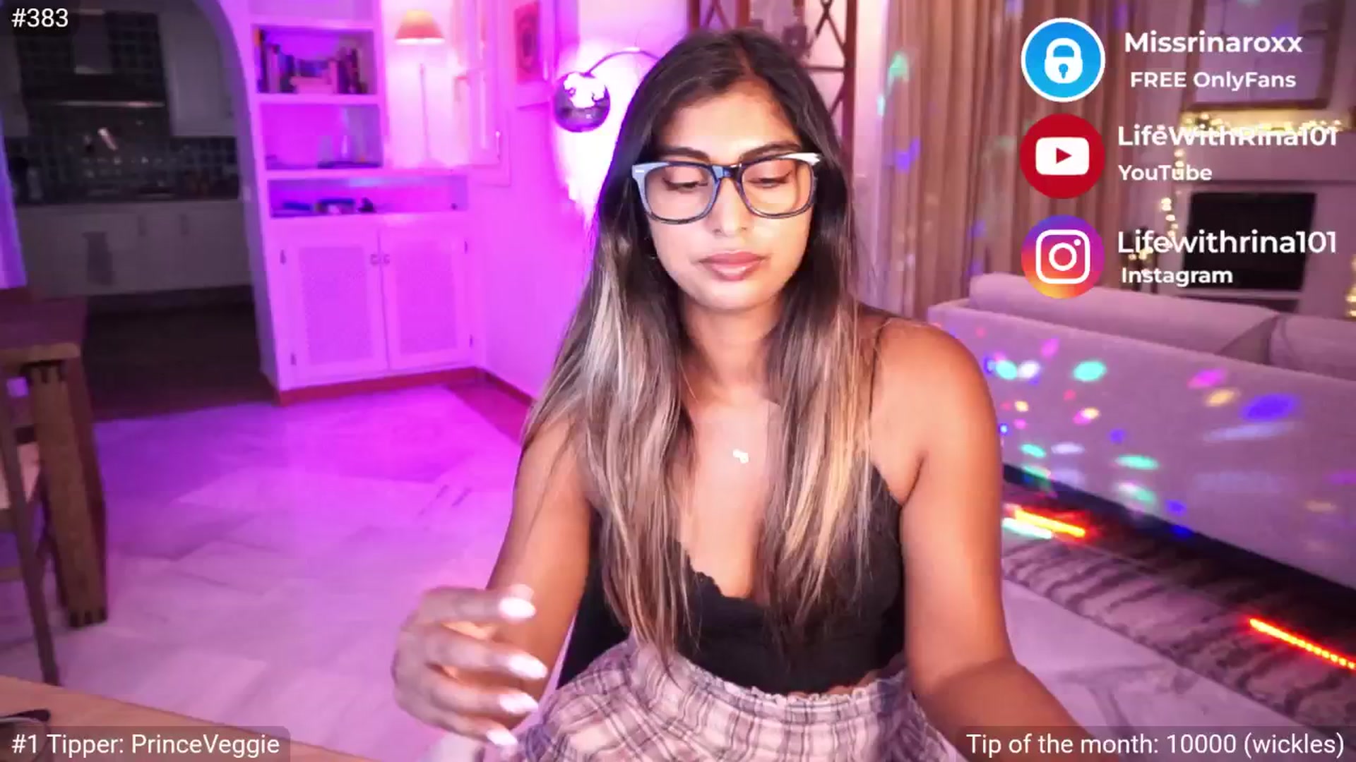 Gallery image thumbnail from Missrinaroxx's myfreecams stream on, 05/06/2025, 19:35 image 7 of 20