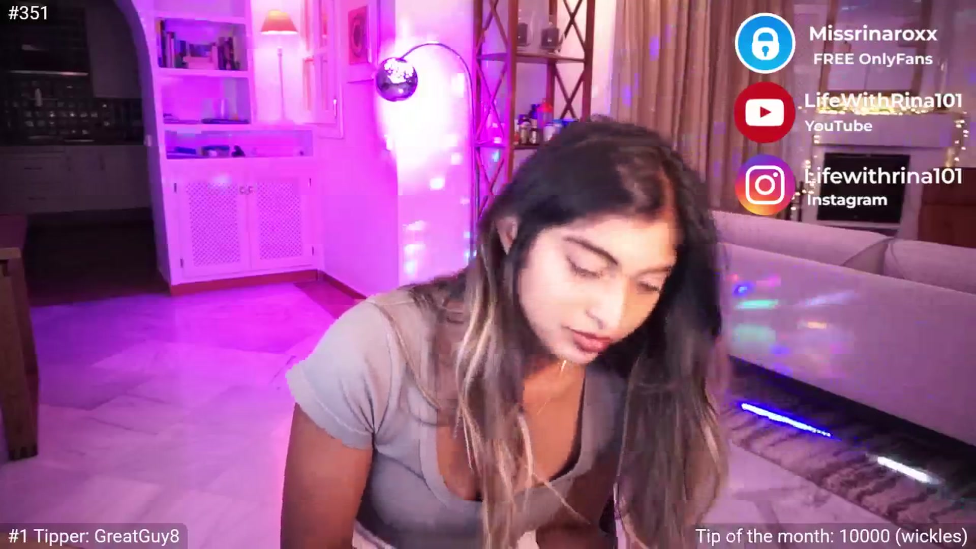 Gallery image thumbnail from Missrinaroxx's myfreecams stream on, 05/08/2025, 20:34 image 10 of 20