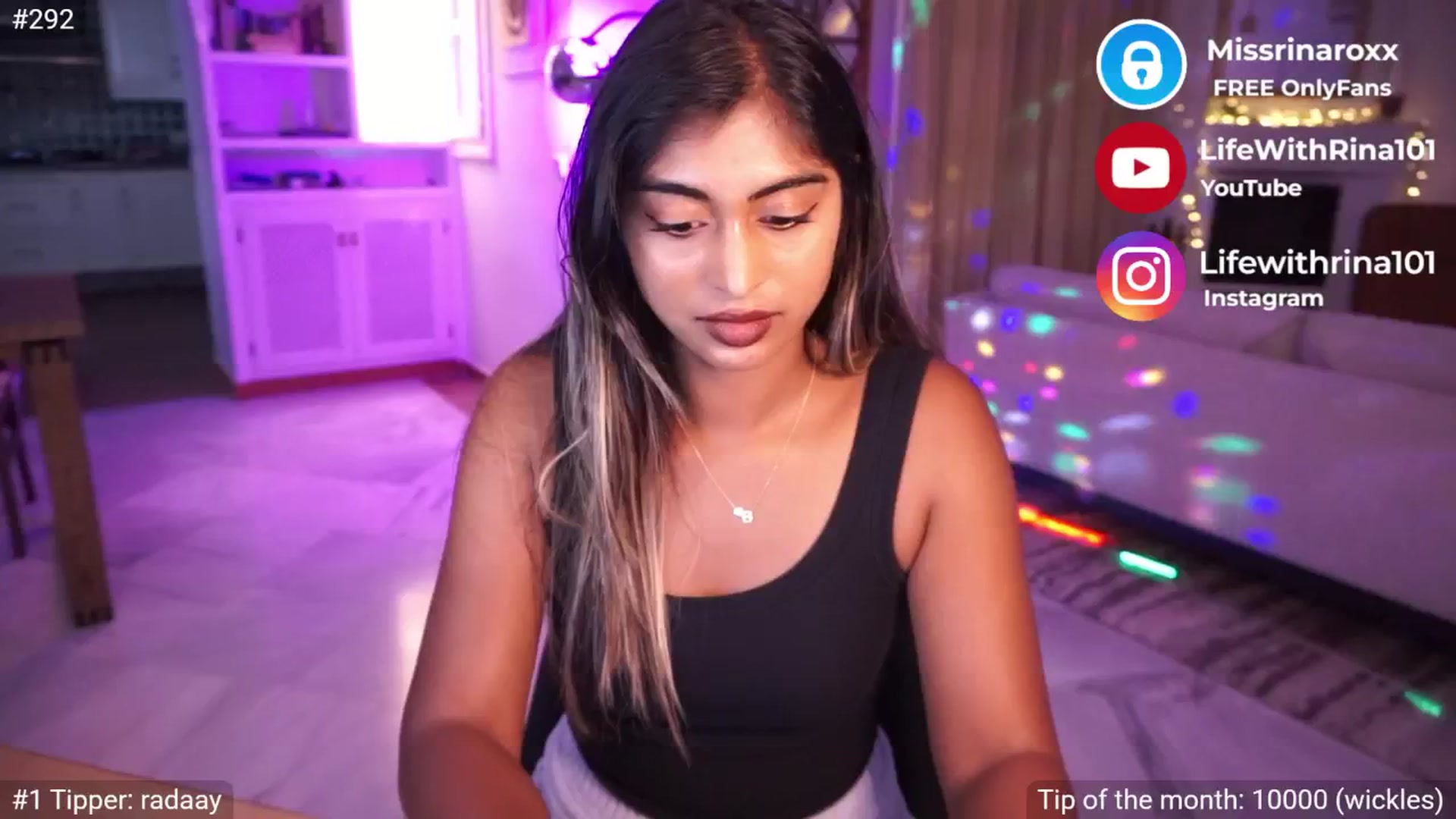 Gallery image thumbnail from Missrinaroxx's myfreecams stream on, 05/11/2025, 19:35 image 4 of 20