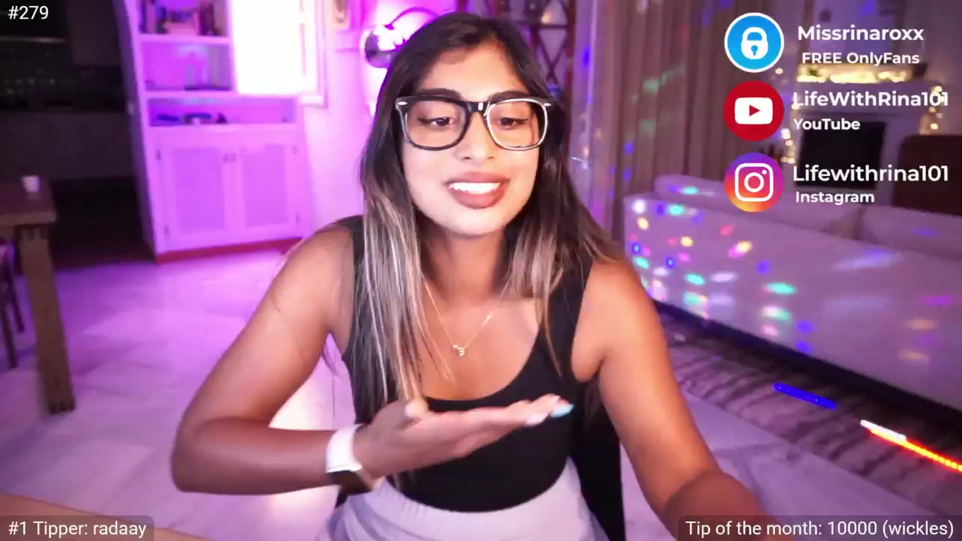Gallery image thumbnail from Missrinaroxx's myfreecams stream on, 05/11/2025, 19:35 image 19 of 20