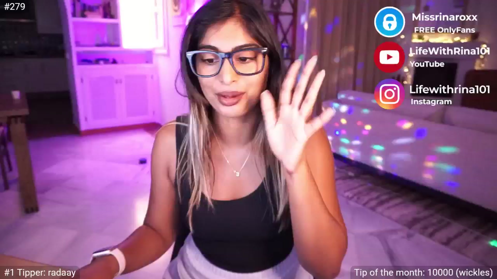 Gallery image thumbnail from Missrinaroxx's myfreecams stream on, 05/11/2025, 19:35 image 15 of 20