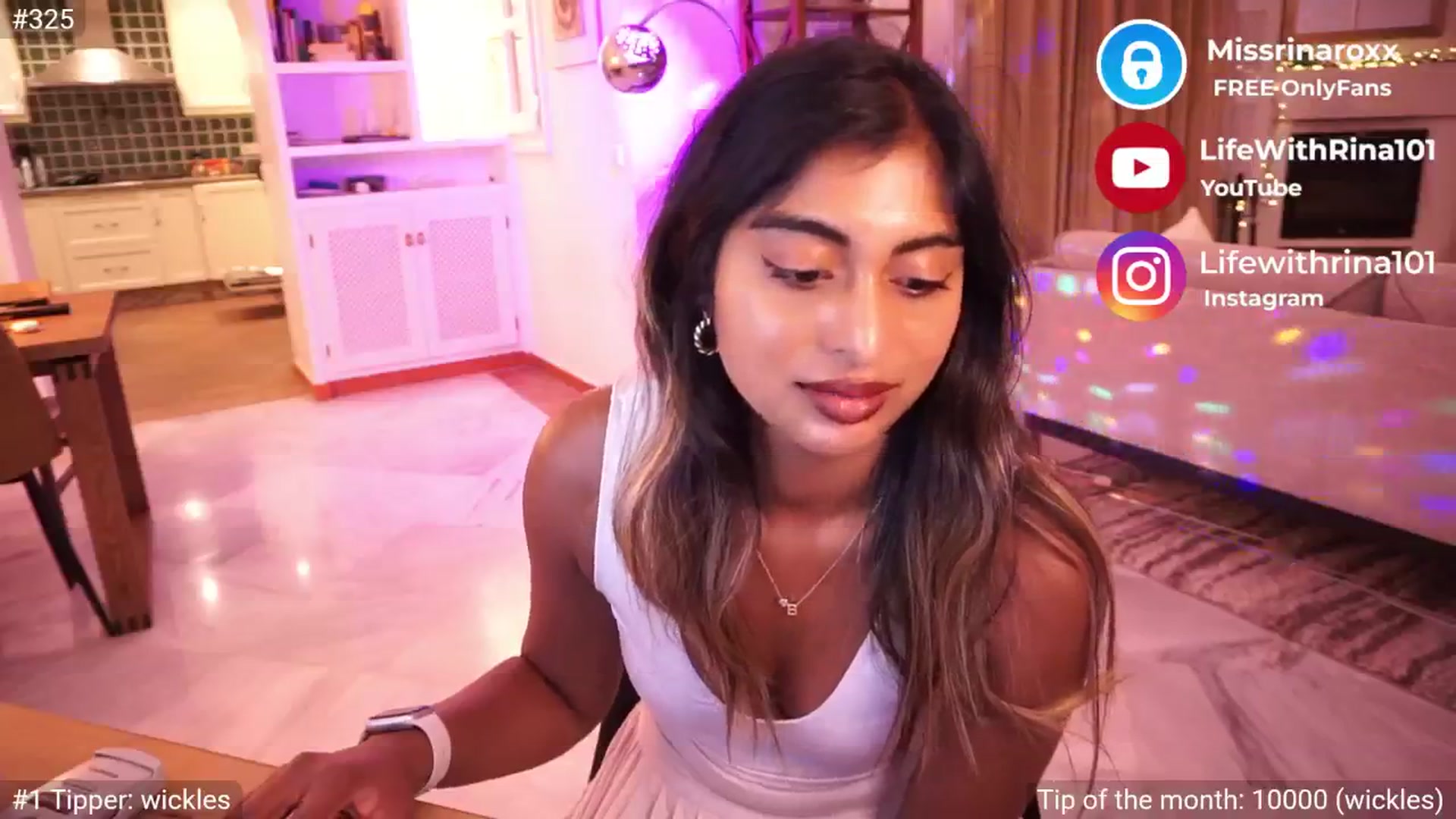 Gallery image thumbnail from Missrinaroxx's myfreecams stream on, 05/13/2025, 20:41 image 17 of 20