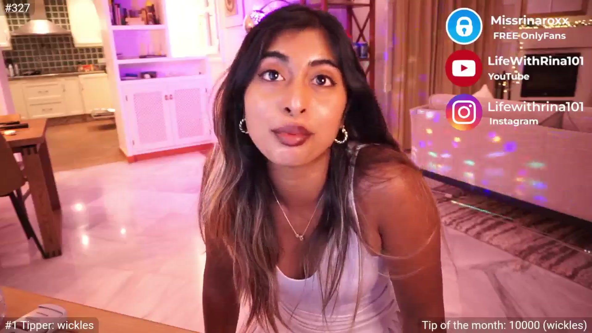 Gallery image thumbnail from Missrinaroxx's myfreecams stream on, 05/13/2025, 20:41 image 11 of 20
