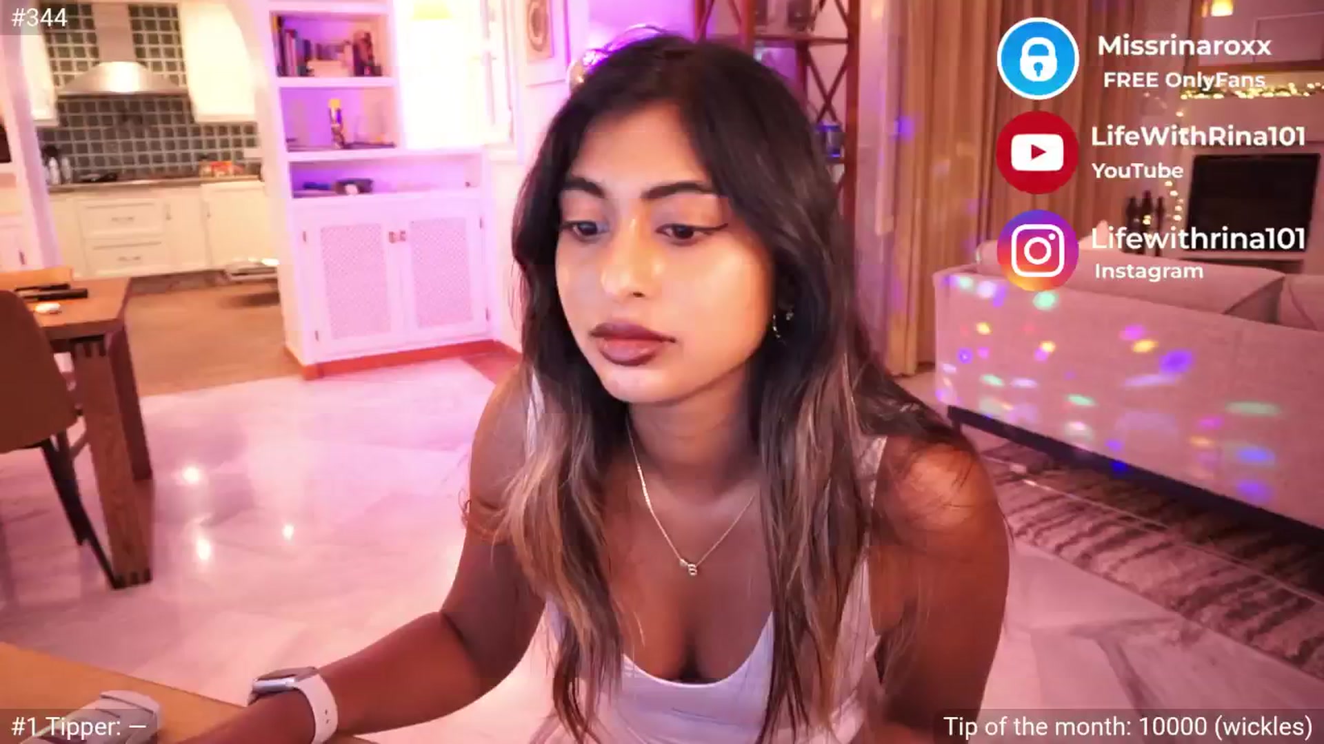 Gallery image thumbnail from Missrinaroxx's myfreecams stream on, 05/13/2025, 20:41 image 1 of 20
