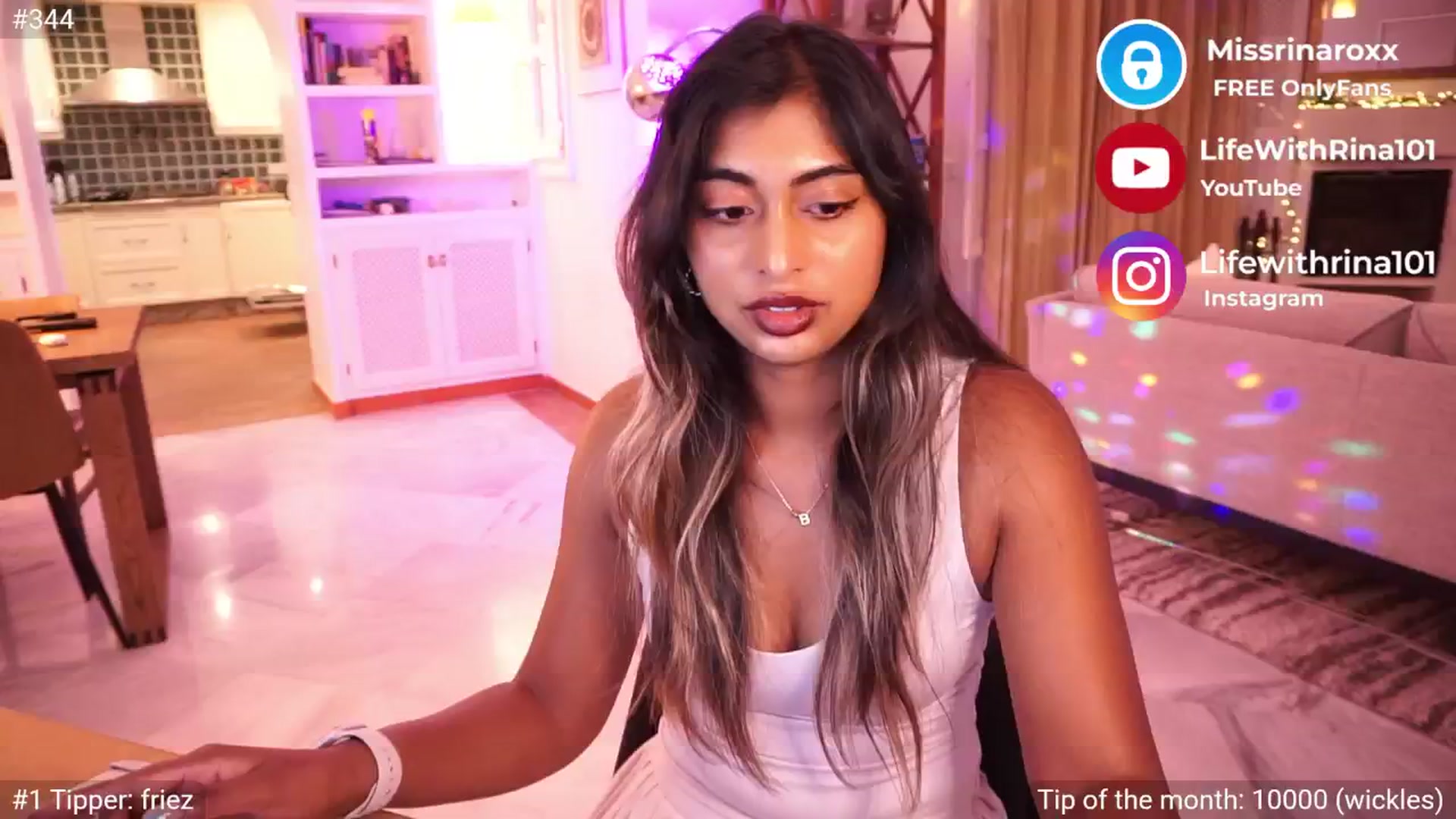 Gallery image thumbnail from Missrinaroxx's myfreecams stream on, 05/13/2025, 20:41 image 3 of 20