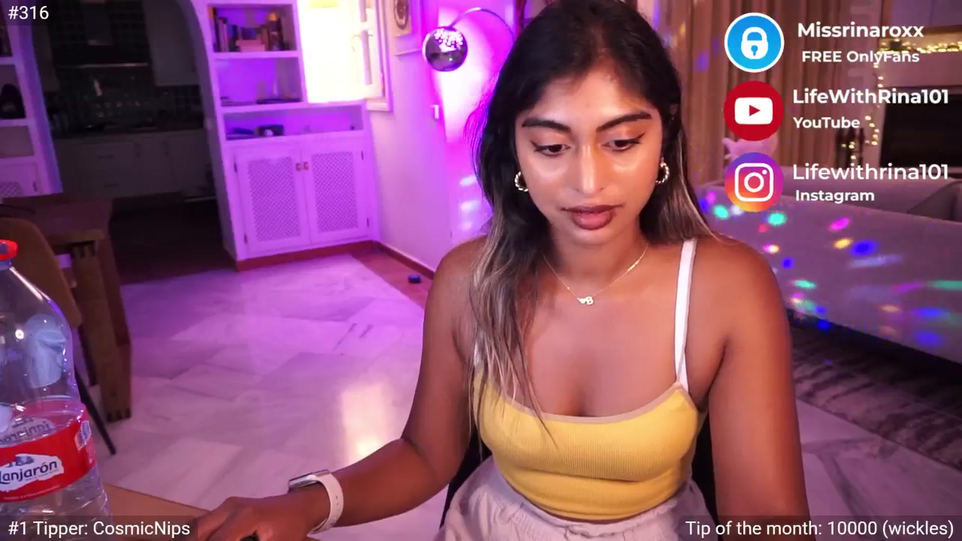 Gallery image thumbnail from Missrinaroxx's myfreecams stream on, 05/14/2025, 20:23 image 10 of 20