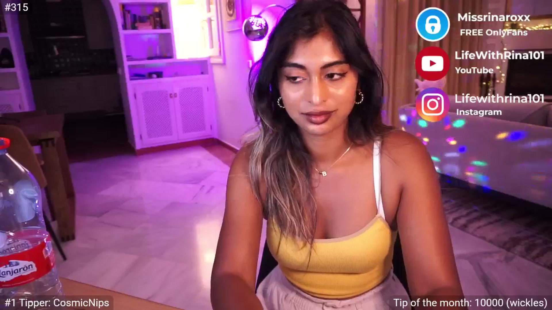 Gallery image thumbnail from Missrinaroxx's myfreecams stream on, 05/14/2025, 20:23 image 12 of 20