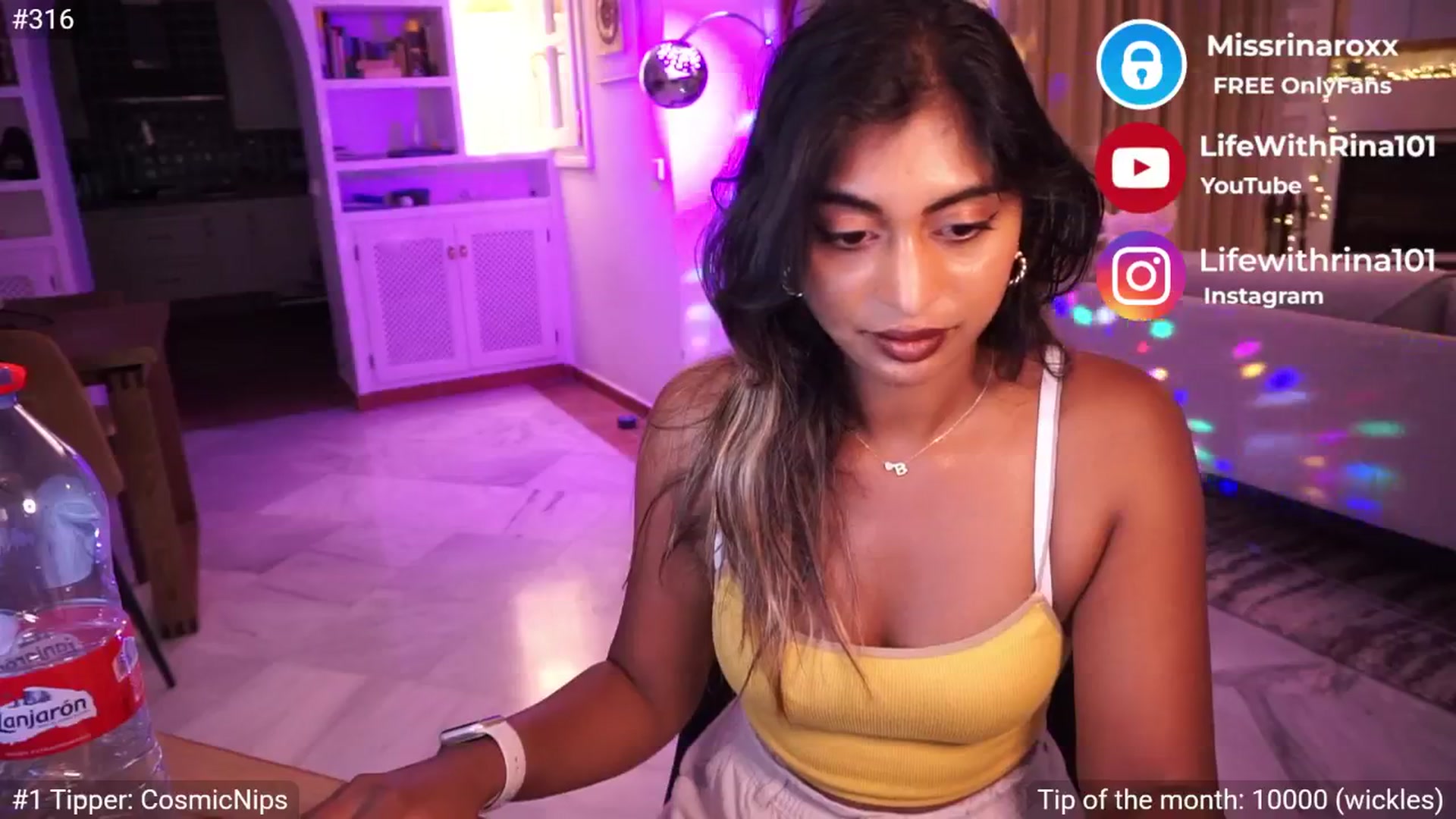 Gallery image thumbnail from Missrinaroxx's myfreecams stream on, 05/14/2025, 20:23 image 11 of 20